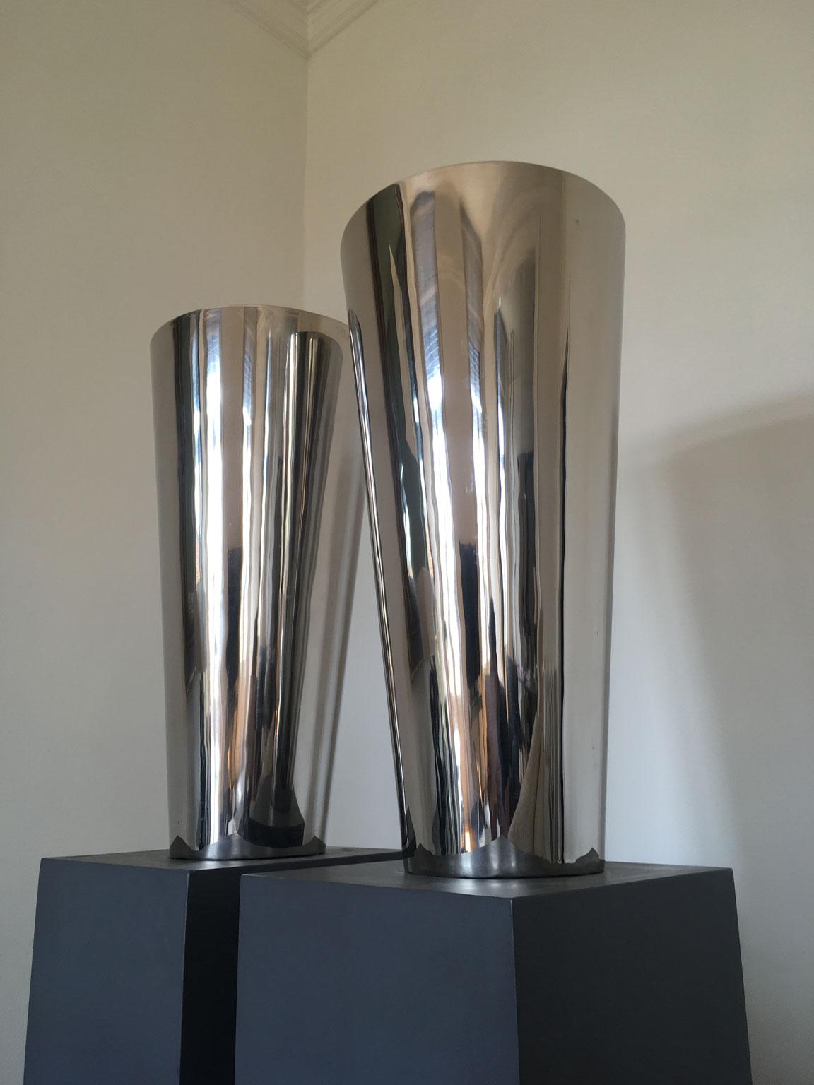 Italian Design Pair Metal Chrome Finish Vases For Sale 3