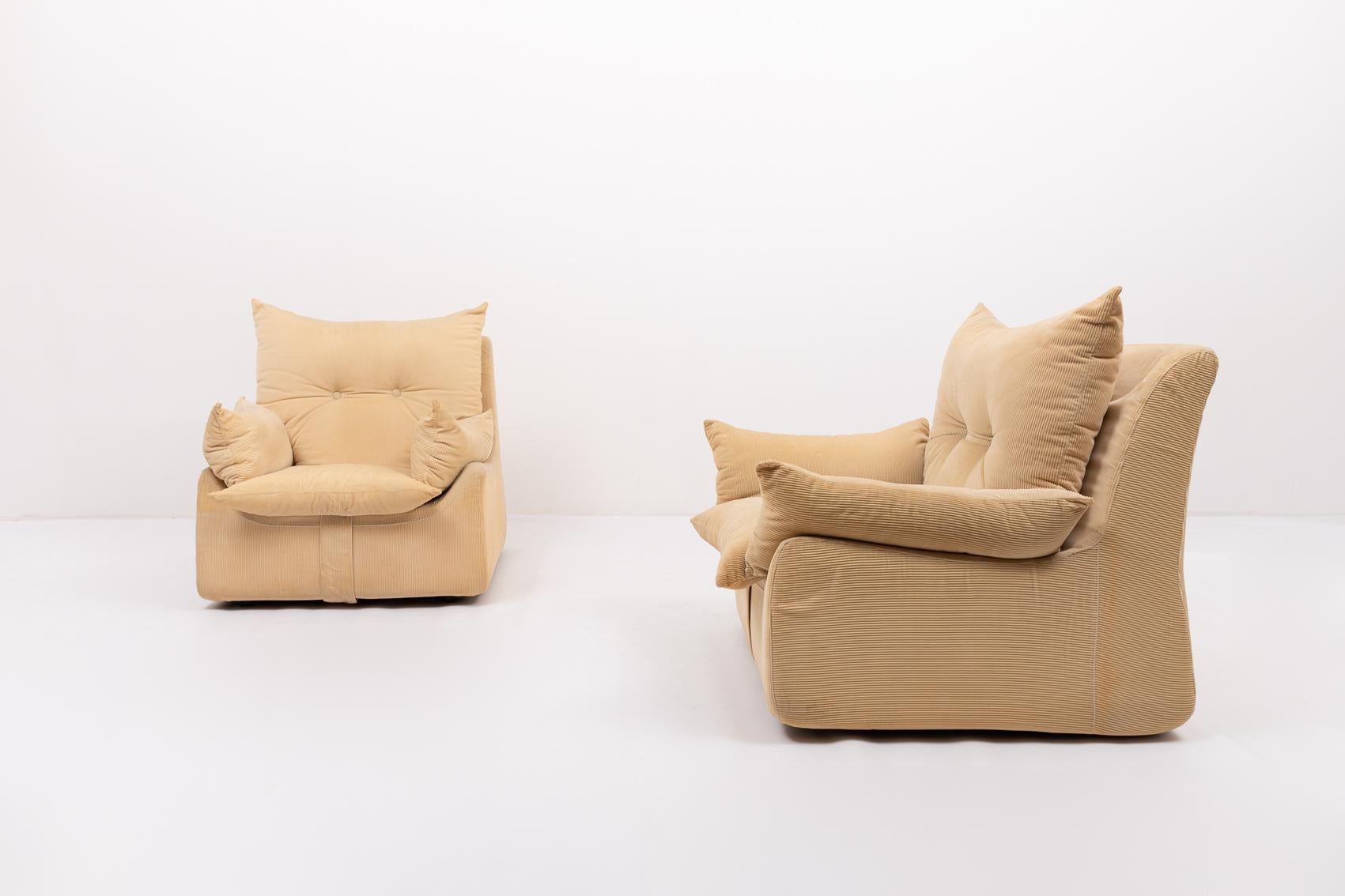 Late 20th Century Italian design pair of lounge chairs by Aldo Ciabatti for Stilgamma, 1970’s For Sale