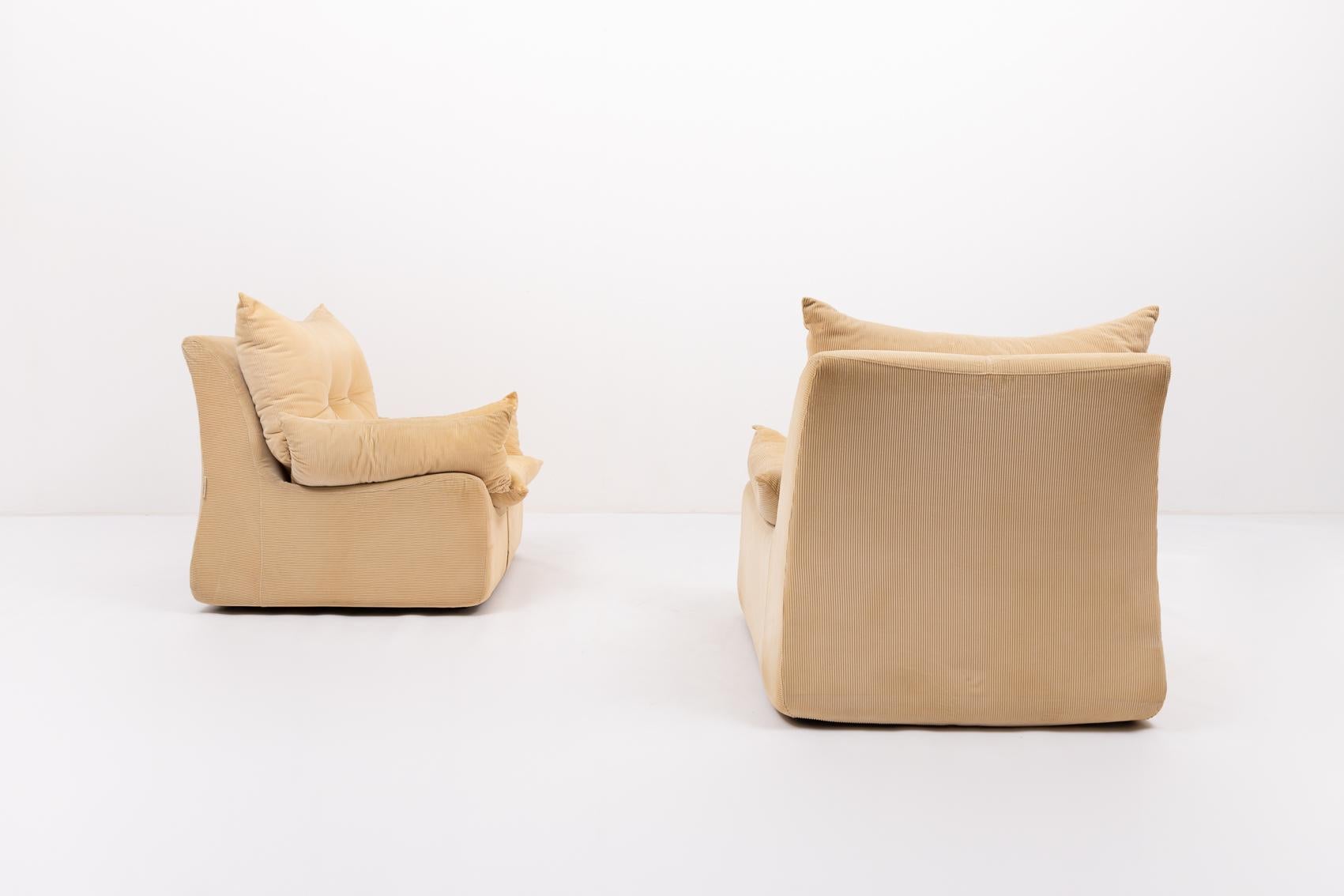Italian design pair of lounge chairs by Aldo Ciabatti for Stilgamma, 1970’s For Sale 1