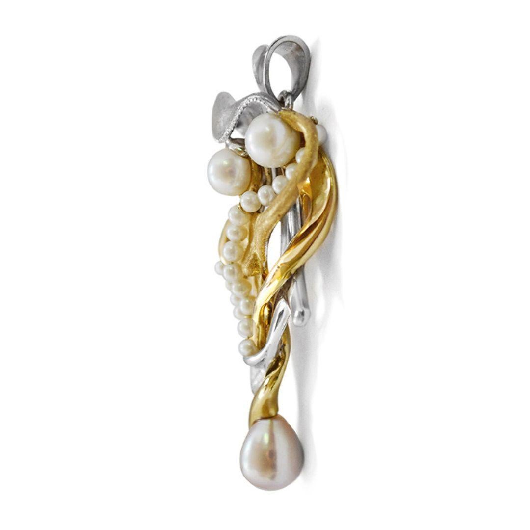 Round Cut Italian Design Pearl Pendant in 18kt gold - 