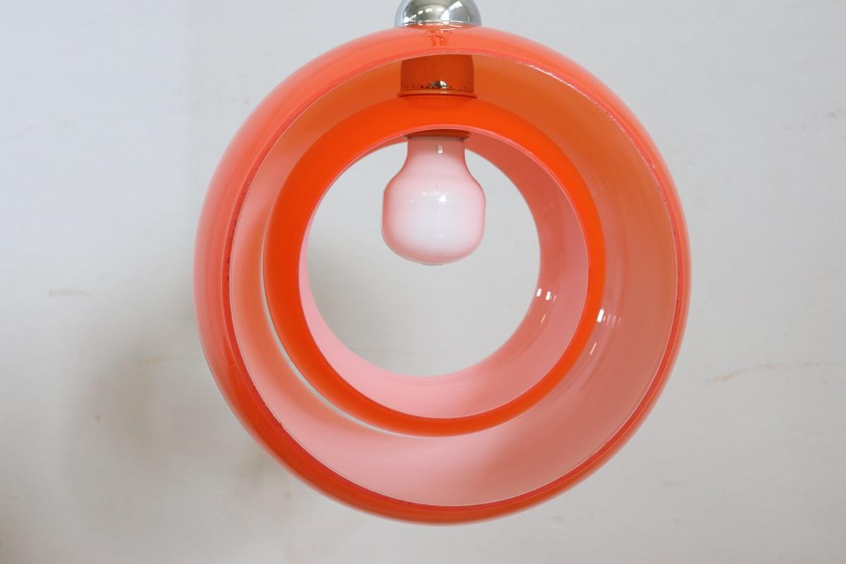 Vetro di Murano Lampada a sospensione di design italiano in vetro di Murano arancione, di Carlo Nason 1960 in vendita
