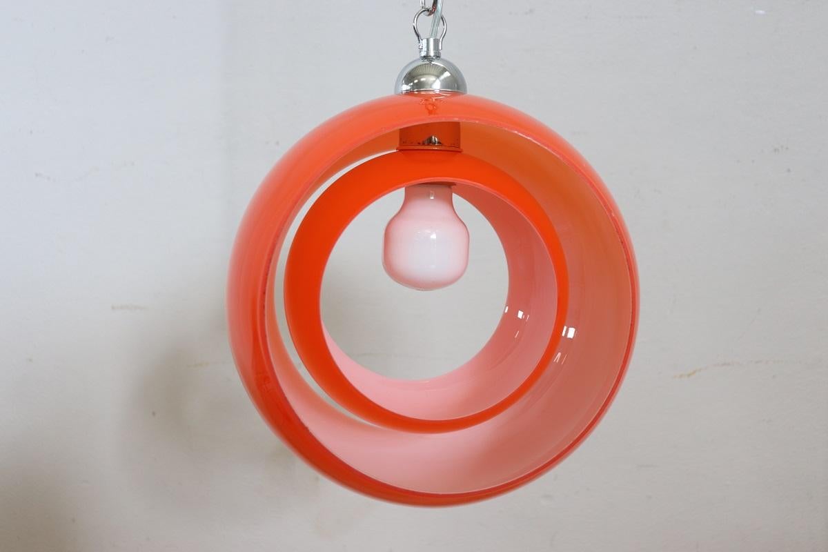 Lampada a sospensione di design italiano in vetro di Murano arancione, di Carlo Nason 1960 in vendita 3