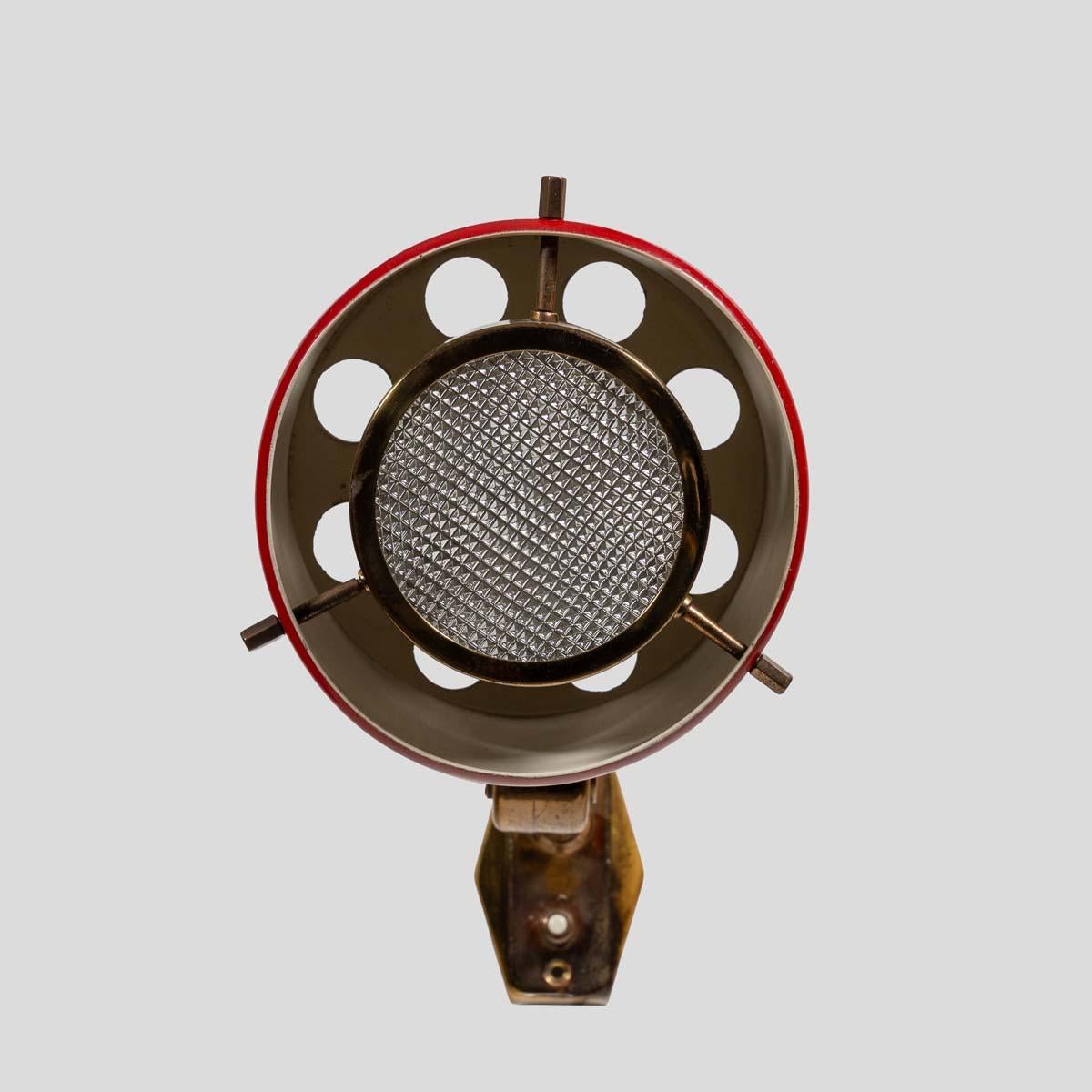 Metal Italian design Red and white lacquered up down wall light by Stilnovo For Sale