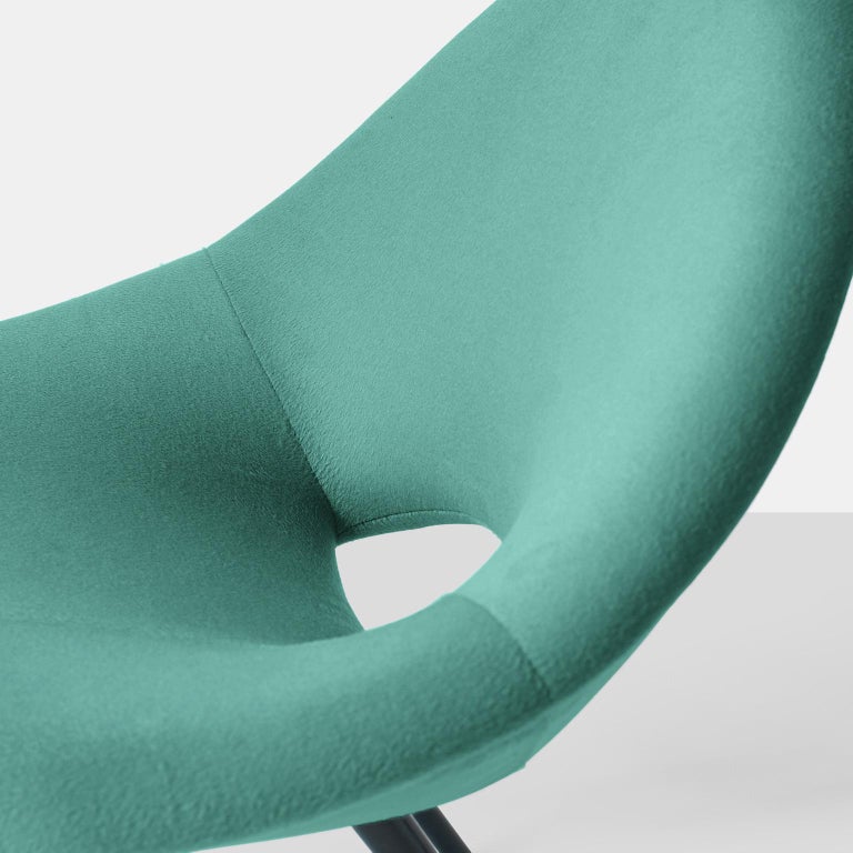 Mid-20th Century Italian Design Scoop Chair For Sale
