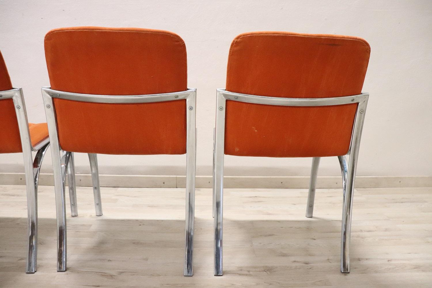 Italian Design Set of Four Chairs in Chromed Metal and Orange Velvet, 1970s For Sale 5