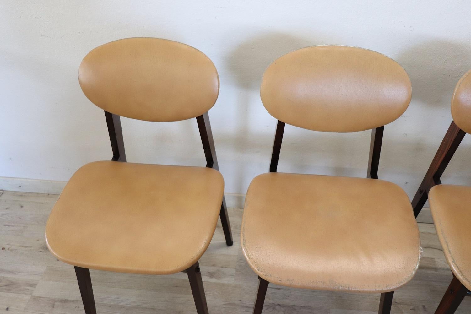 Italian Design Set of Six Chairs in Beech Wood and Faux Leather, 1960s In Good Condition For Sale In Casale Monferrato, IT