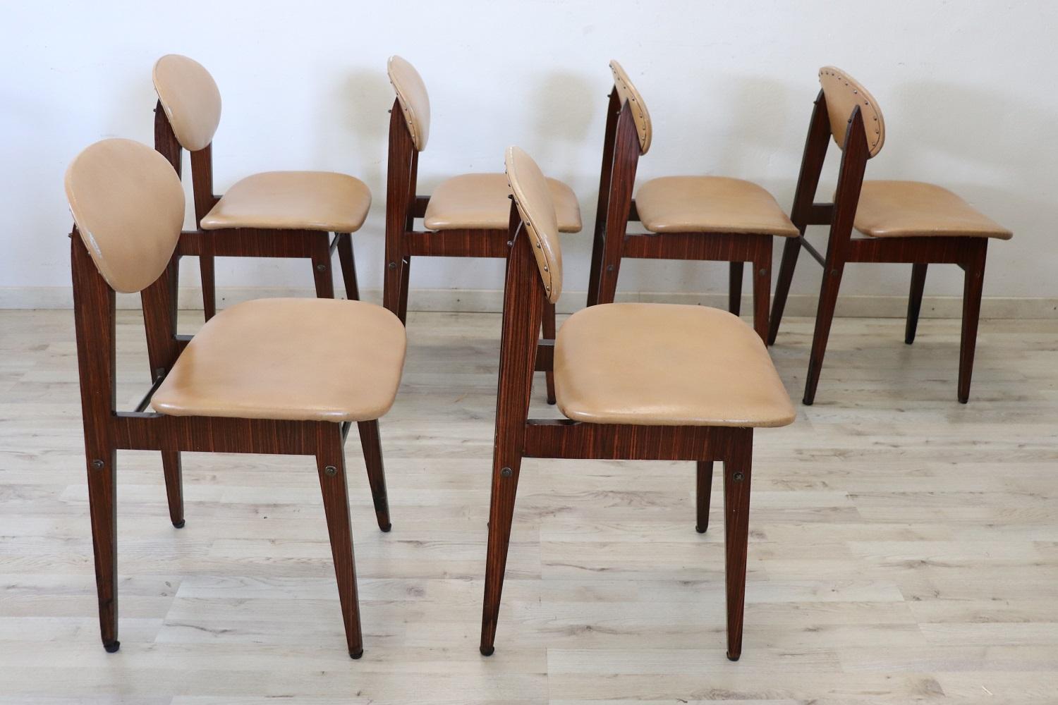 Italian Design Set of Six Chairs in Beech Wood and Faux Leather, 1960s For Sale 1