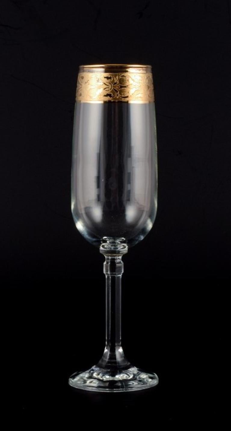 Italian Design, Six Champagne Glasses in Clear Art Glass with Gold Rim In Excellent Condition For Sale In Copenhagen, DK