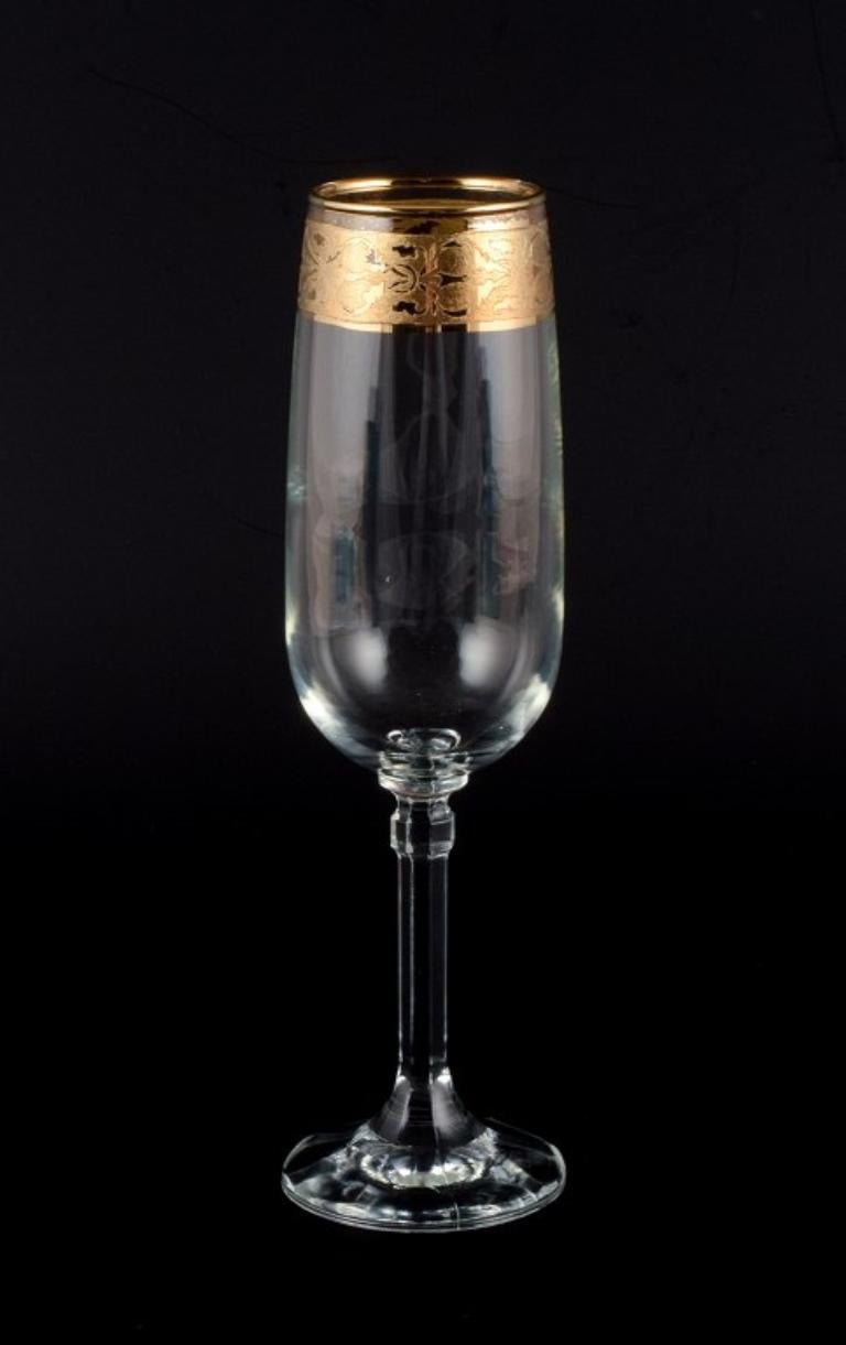 Mid-20th Century Italian Design, Six Champagne Glasses in Clear Art Glass with Gold Rim For Sale