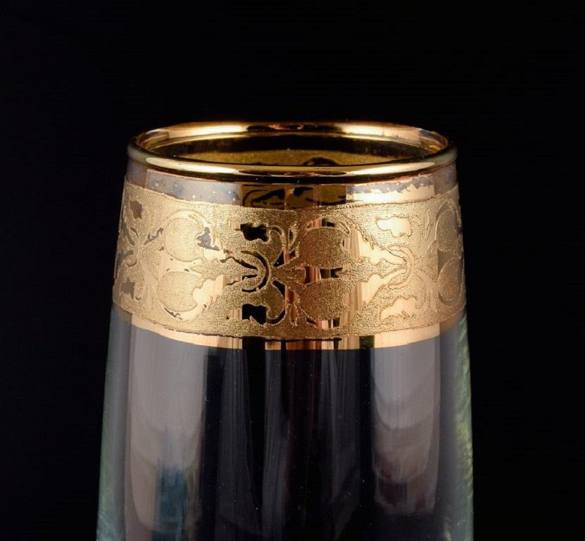 Diseño italiano, seis copas de champán de vidrio artístico transparente con borde dorado Vidrio artístico