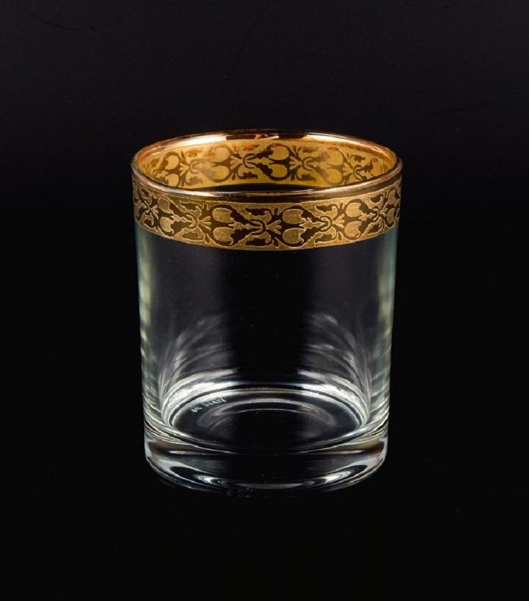 Milieu du XXe siècle Conception italienne, six verres à eau en verre d'art transparent avec bord doré. en vente