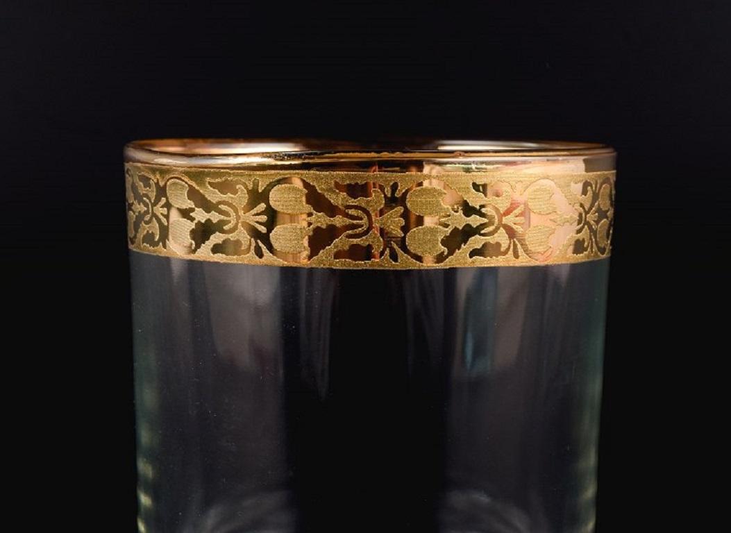 Verre d'art Conception italienne, six verres à eau en verre d'art transparent avec bord doré. en vente