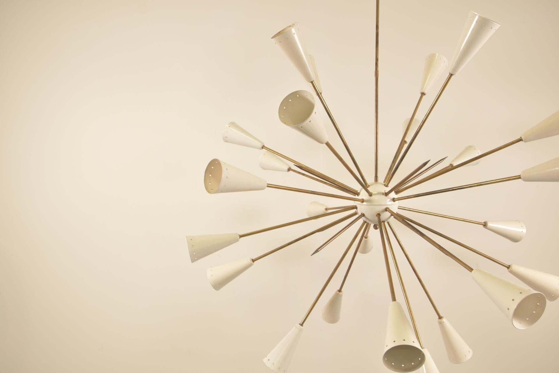 Italian design Sputnik Stilnovo chandelier 1950s-1960s brass.