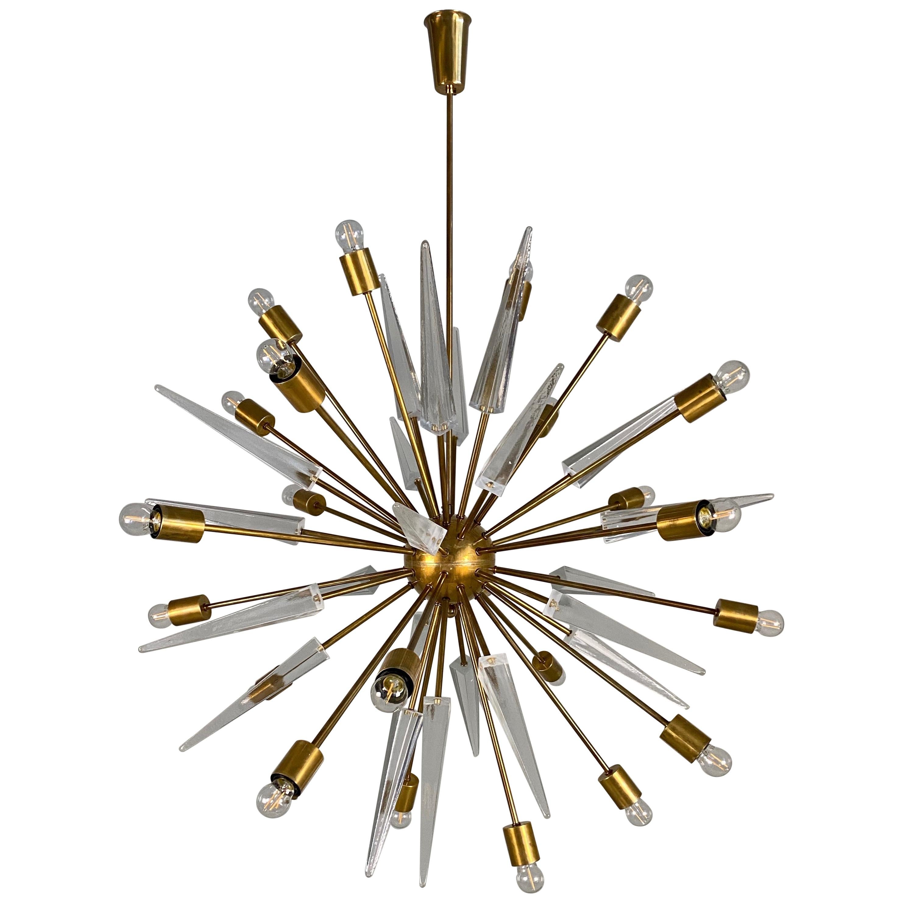 Lustre Sputnik Stilnovo de design italien:: laiton et lances en Murano