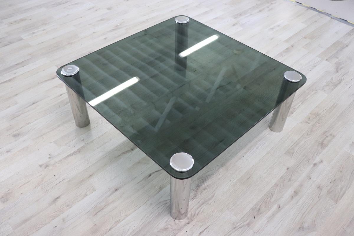 Metallo Tavolino quadrato di design italiano, anni '70 in vendita