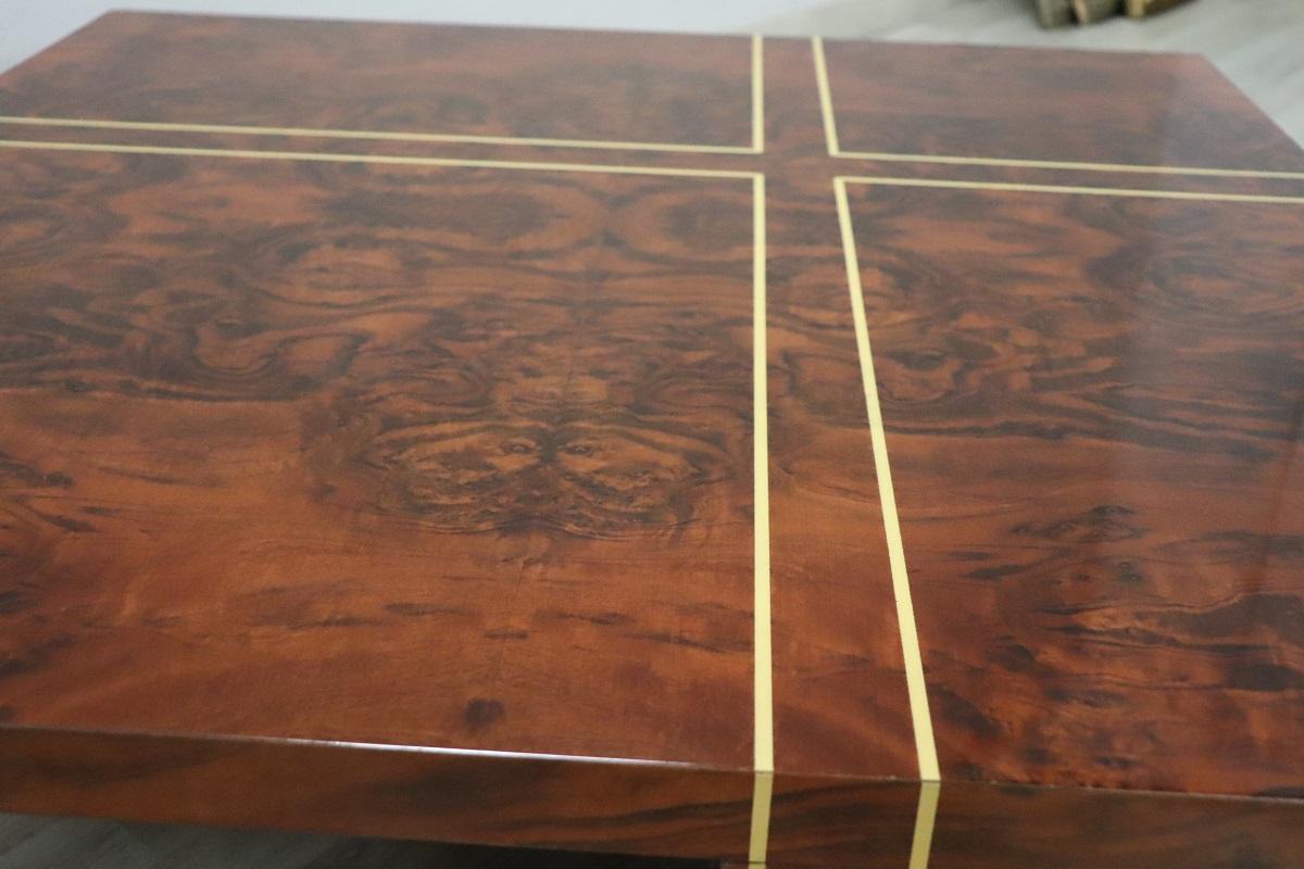 Italian Design Square Coffee Table in Walnut Burl, 1970s For Sale 5