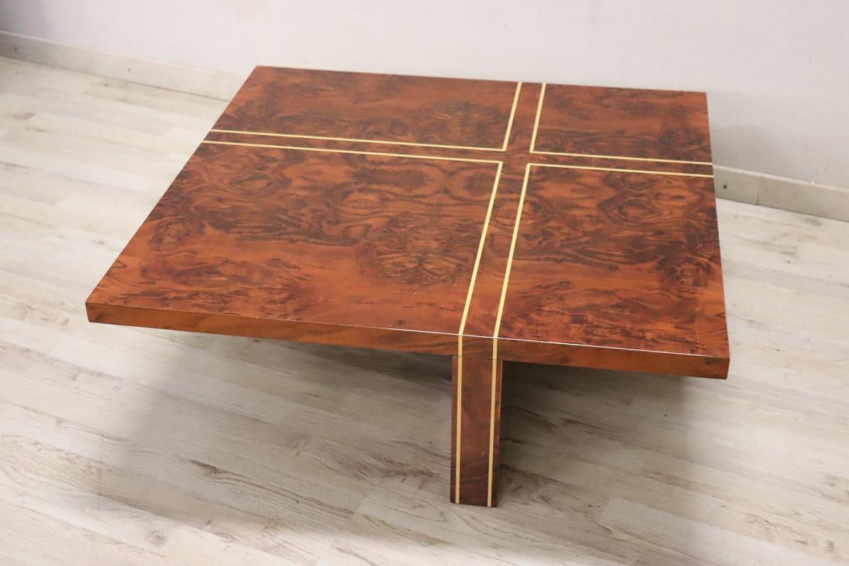 20th Century Italian Design Square Coffee Table in Walnut Burl, 1970s For Sale