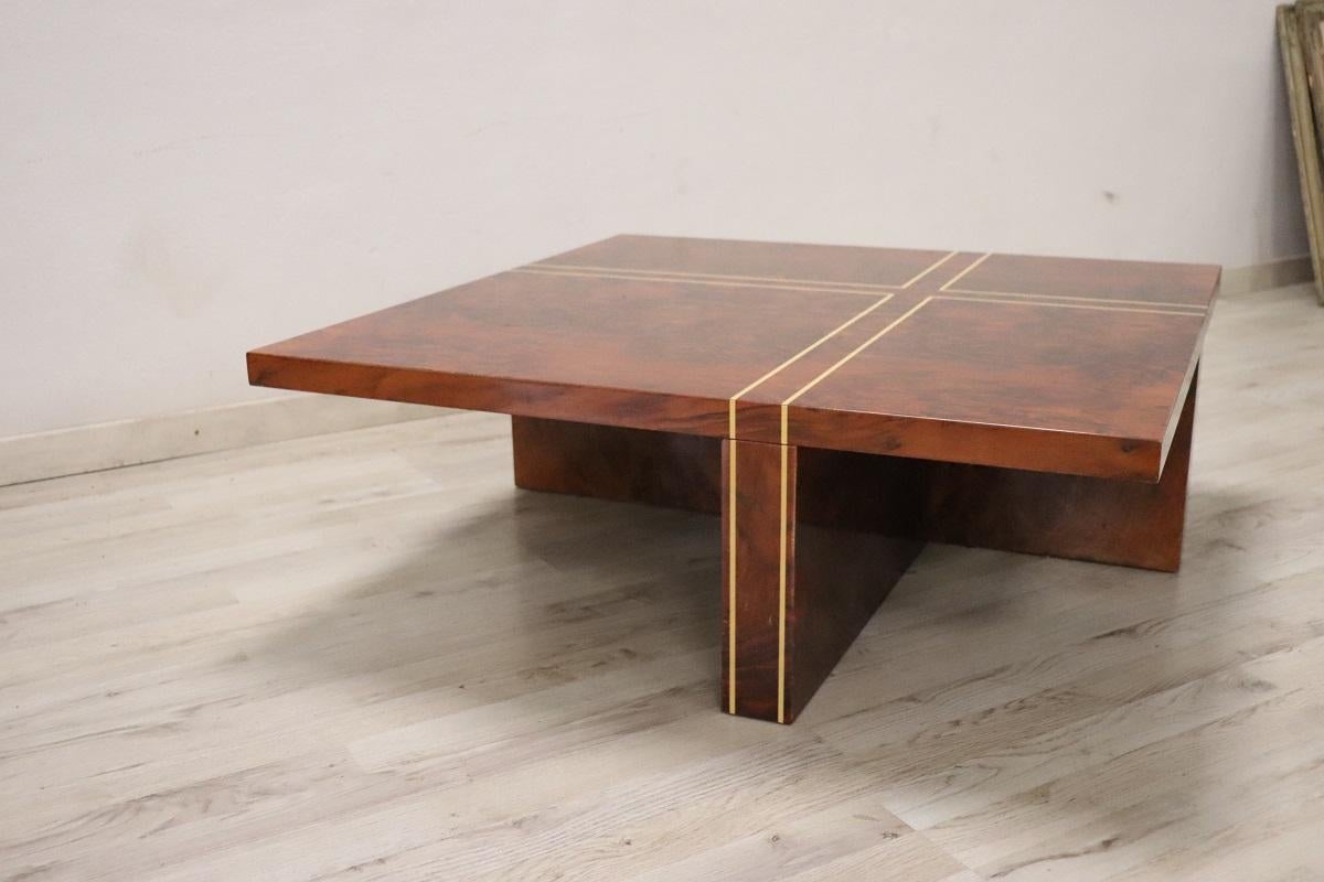 Italian Design Square Coffee Table in Walnut Burl, 1970s For Sale 4
