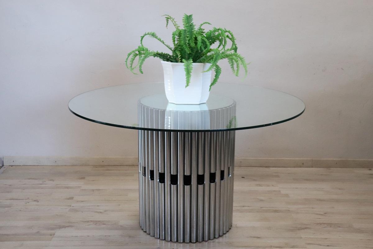 Italian Design Steel and Glass Top Round Dining Table, 1970s In Good Condition For Sale In Casale Monferrato, IT