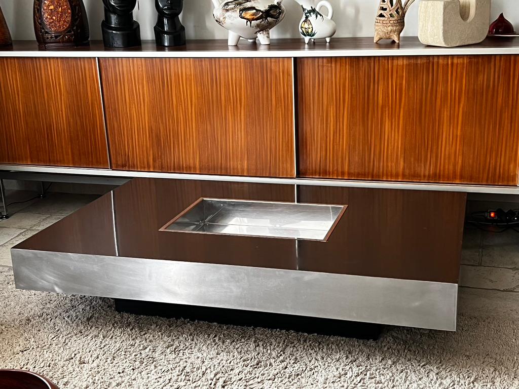 Willy Rizzo rectangular coffee table in chocolate brown lacquered wood and stainless steel Willy Rizzo 1971 decorated with an aluminum tray in the center of the top. Good condition.