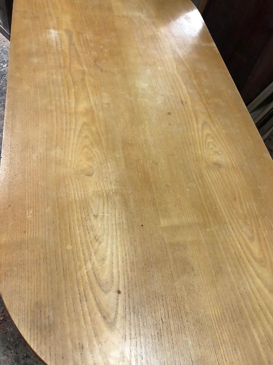Italian Design Table Chestnut from the 1960s Restored Wax Polished from Tuscany In Good Condition For Sale In Buggiano, IT