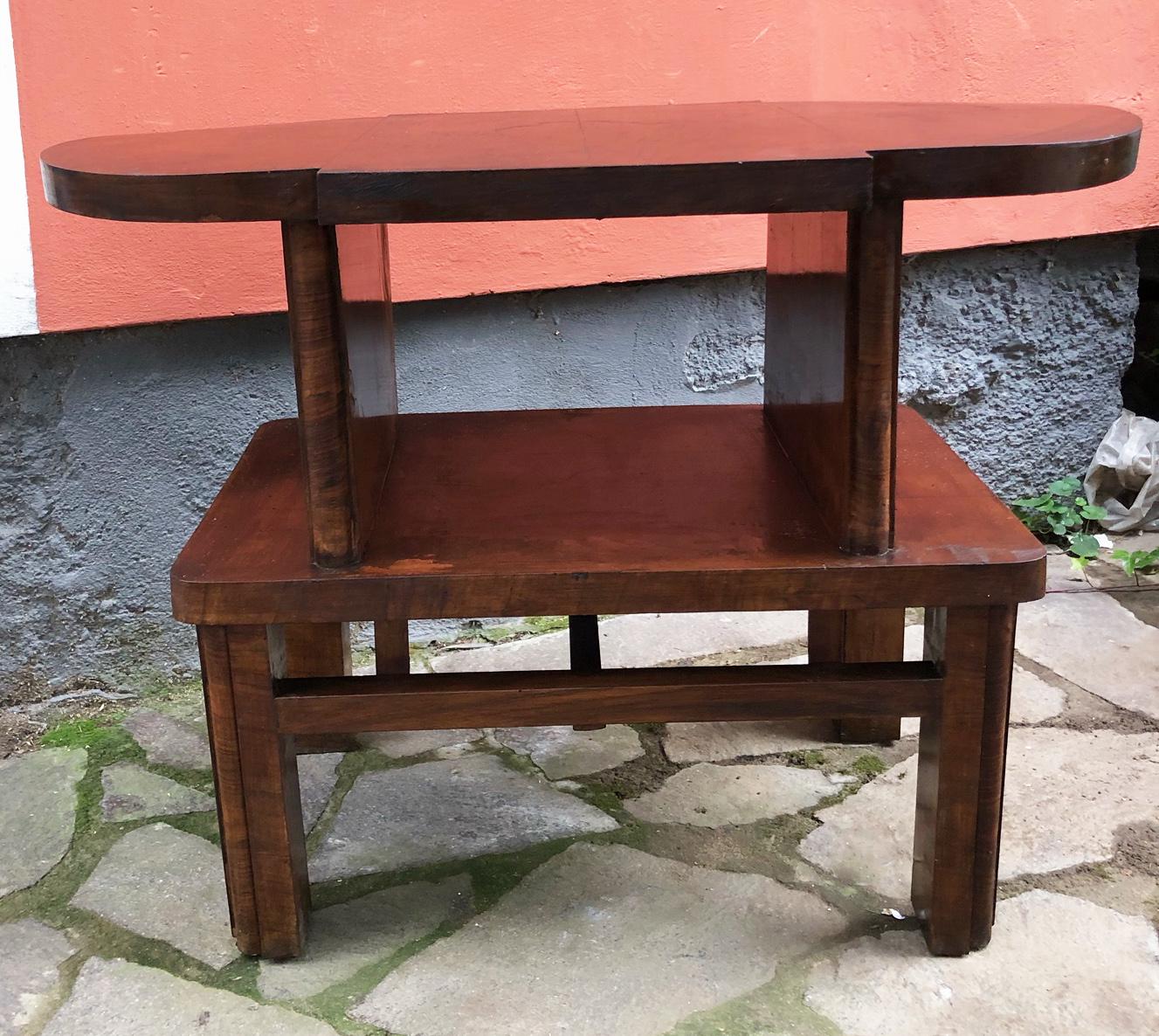 Italian Design Table in Walnut Patina Color In Good Condition In Buggiano, IT