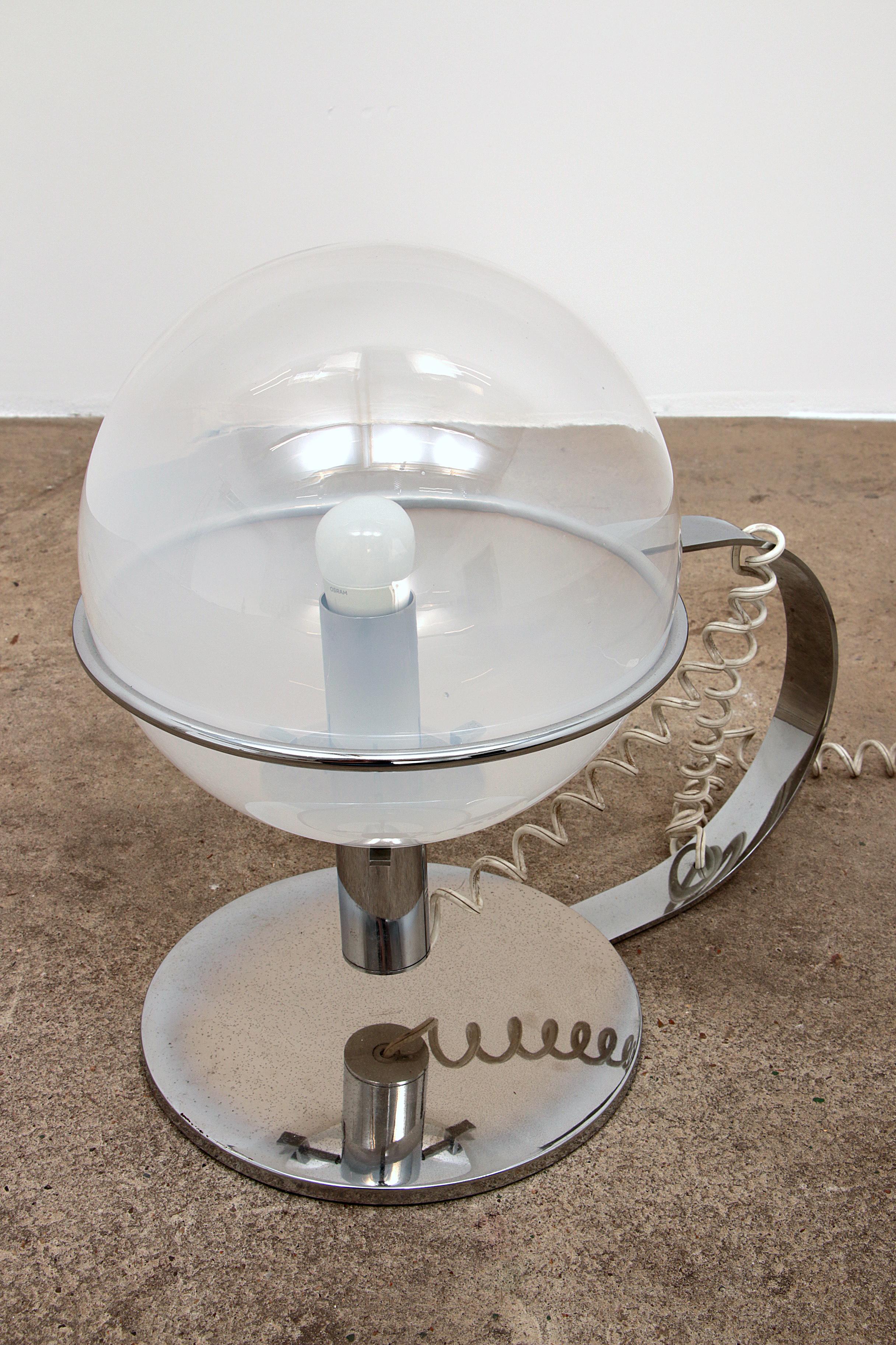 Italian Design Table Lamp Made of Chrome with Glass, 1960 For Sale 6