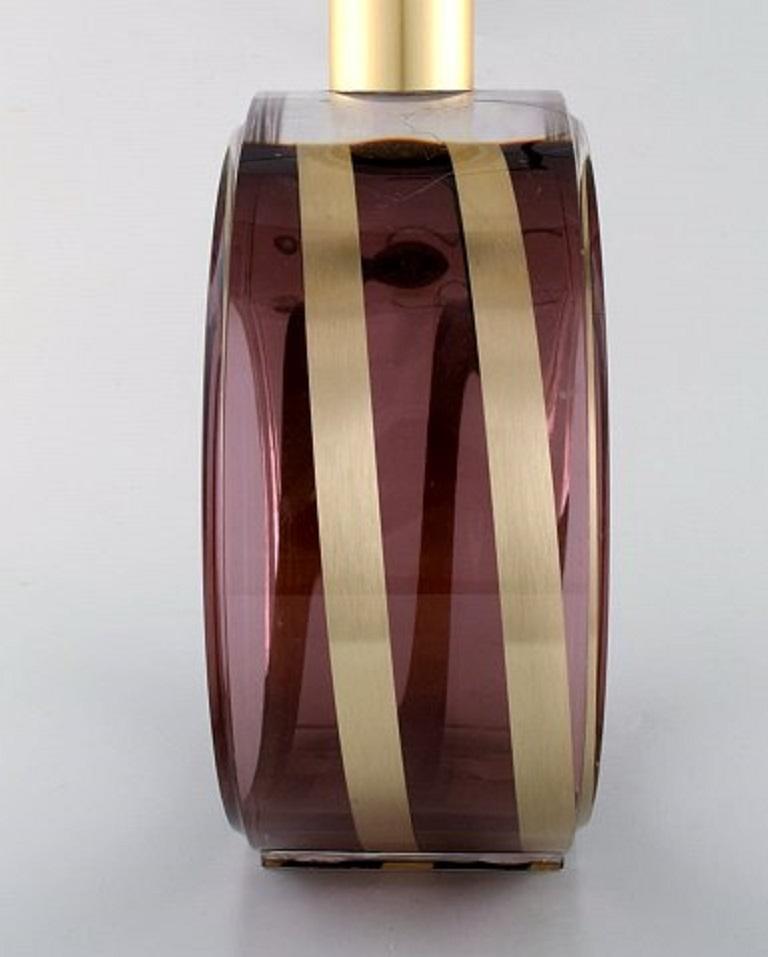 Fin du 20e siècle Design italien:: lampe de table en plexiglas coloré et laiton:: 1970 en vente