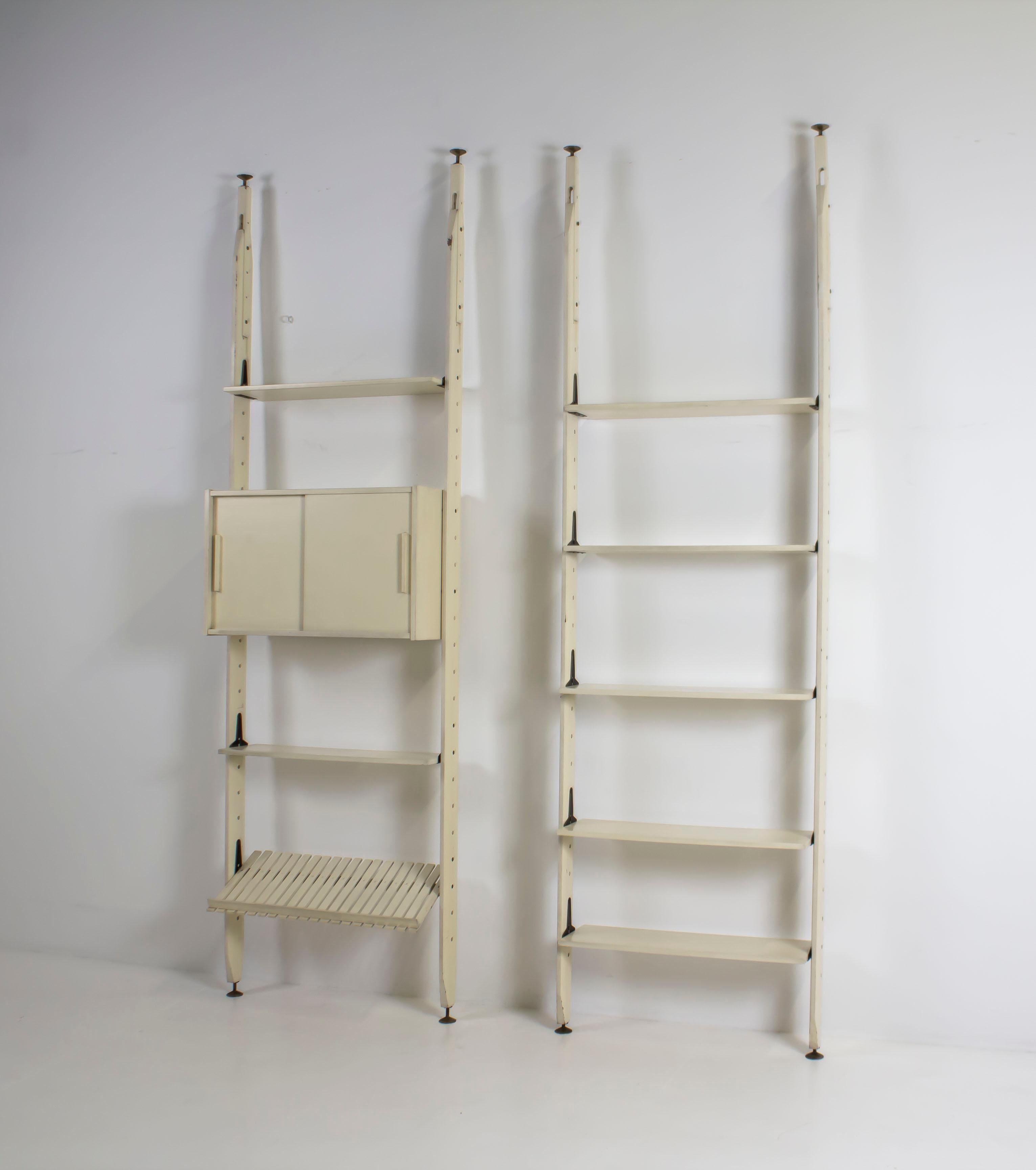 Italian Design Two wood Bookcases - 1950 circa In Good Condition For Sale In Milan, IT