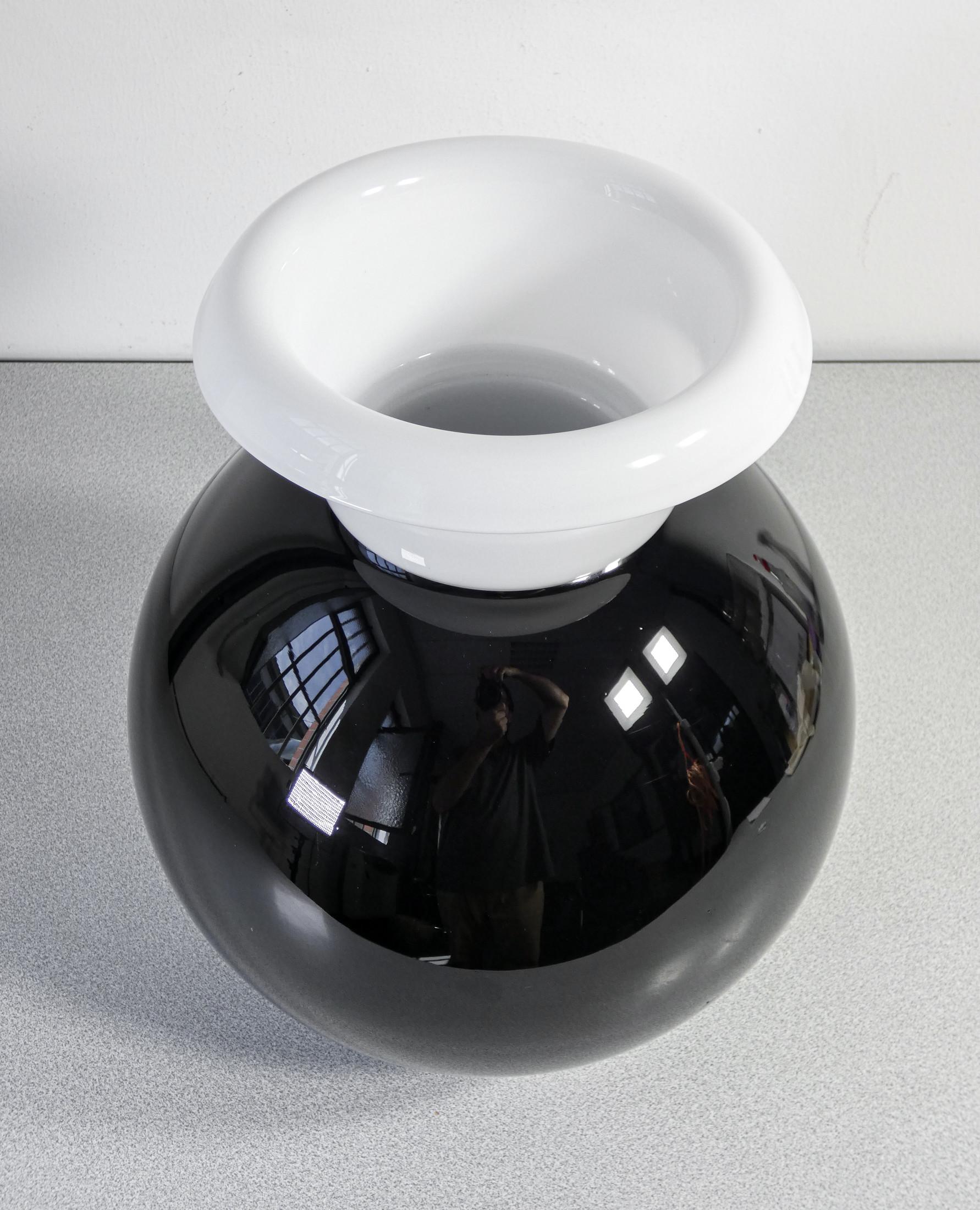 Late 20th Century Italian Design Vase in Black and White Glass, in Two Sections, Italy, 1970s For Sale