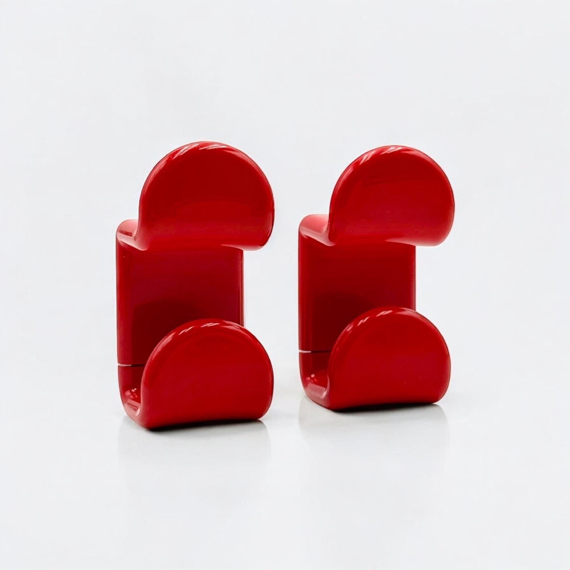 Ganci da parete di design italiano di Ambrogio Rossari per Gedy in rosso lucido, set di 2 in vendita 5