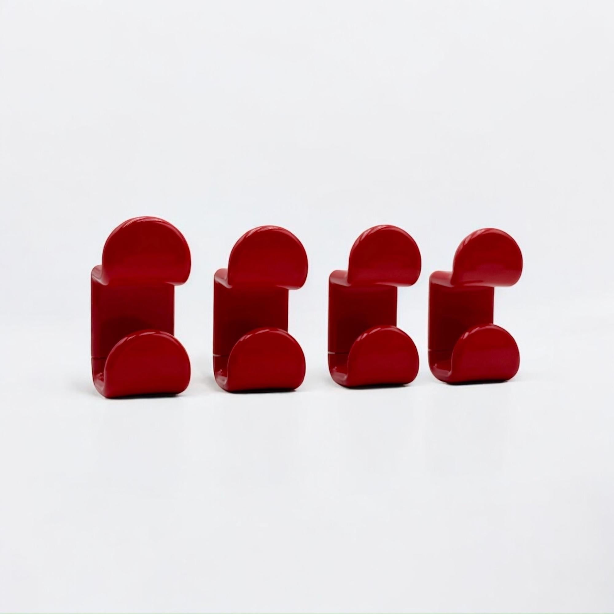 Ganci da parete di design italiano di Ambrogio Rossari per Gedy in rosso lucido, set di 2 in vendita 1