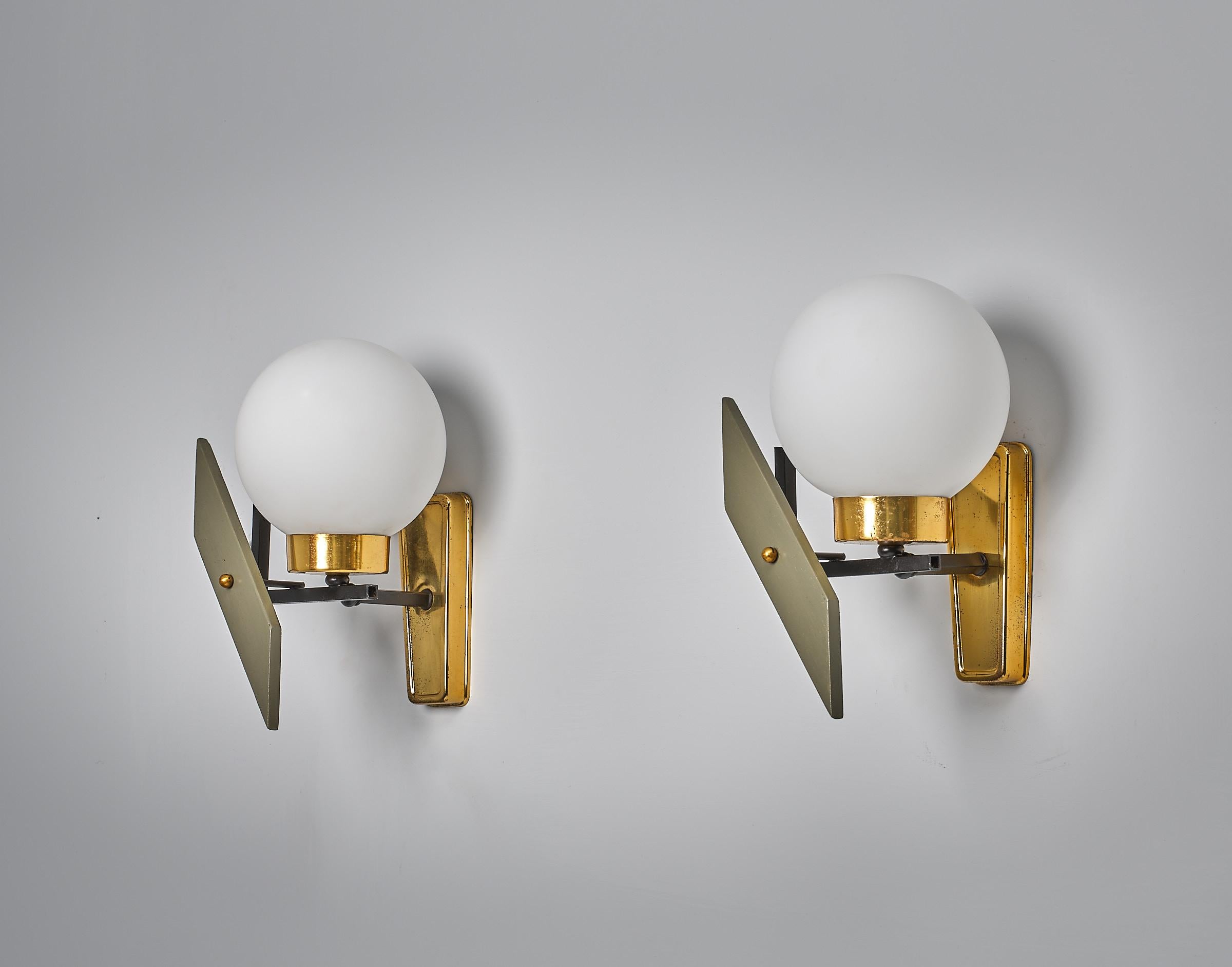 Mid-20th Century Italian Design Wall Sconces - 1950s Vintage, Brass, Black Lacquer, Opaline glass For Sale