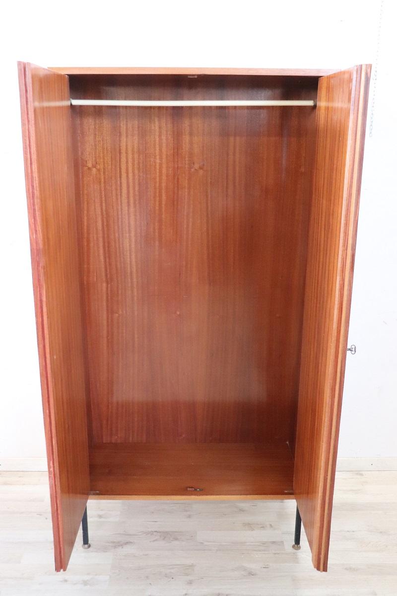 Armario o ropero de diseño italiano, años 70 Madera contrachapada