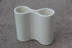 Italian Design White Convex Vase 1960 Angelo Mangiarotti Style