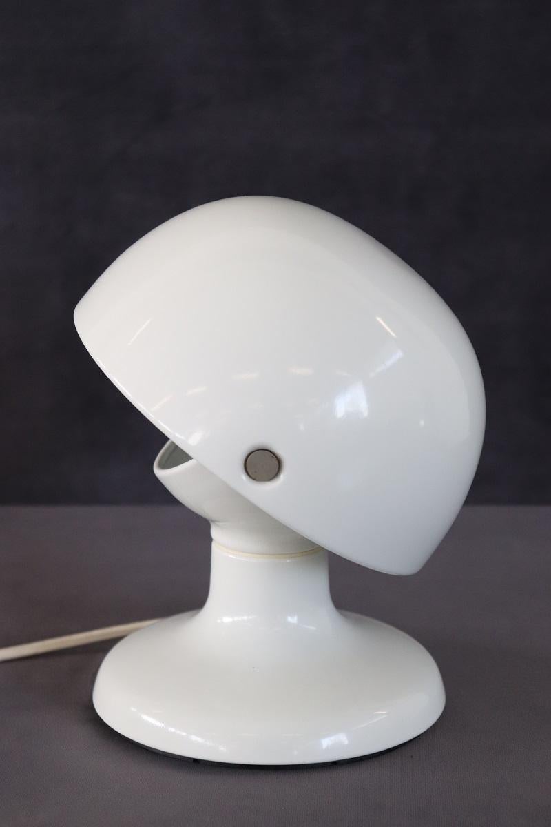 Italienische Tischlampe aus weißem Metall im italienischen Design von Tobia und Afra Scarpa für Flos, 1960er Jahre im Angebot 9