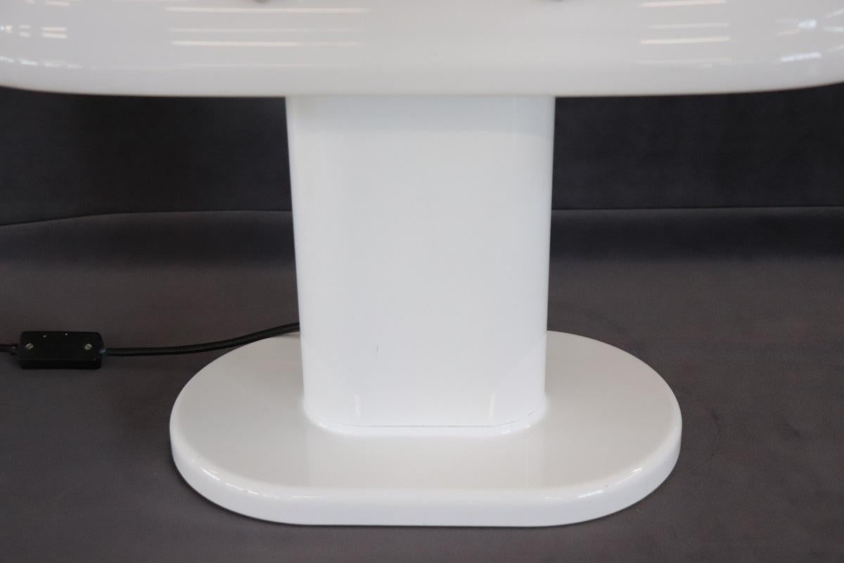Italian Design White Table Lamp by Rodolfo Bonetto for Guzzini, 1970s For Sale 2