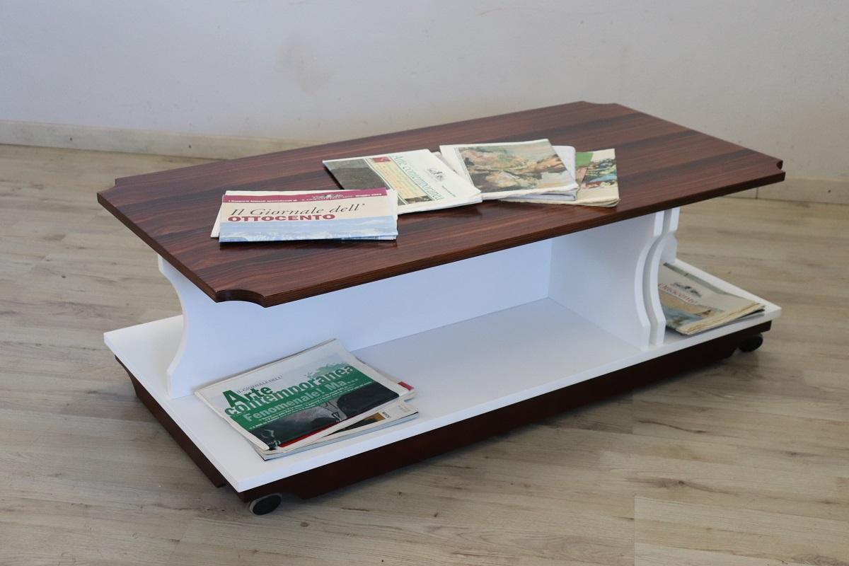 Italian Design Wooden Coffee Table, 1970s RESTORED For Sale 2