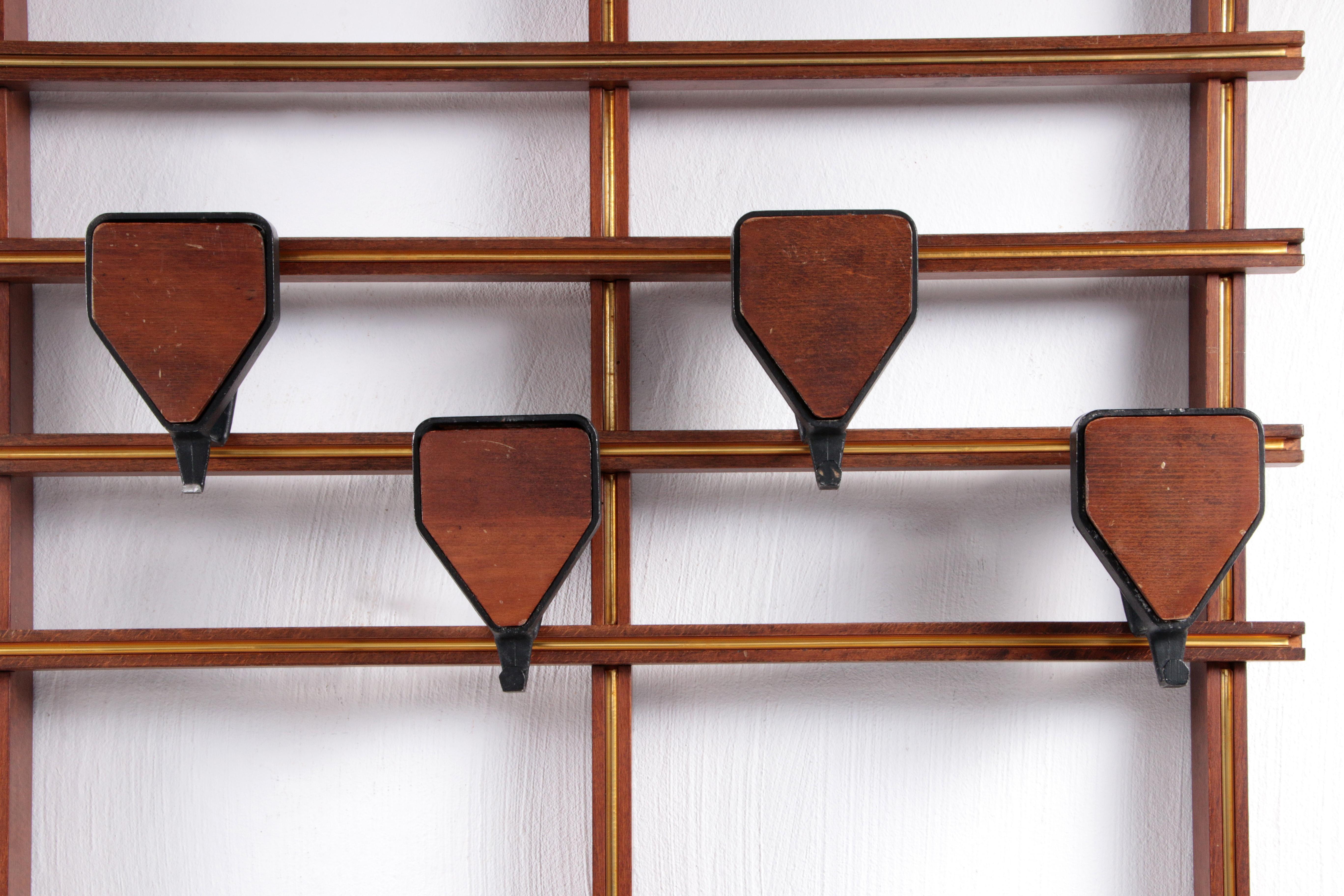 Italian Design Wooden Wall Coat Rack with Bench, 1960 In Good Condition In Oirlo, LI