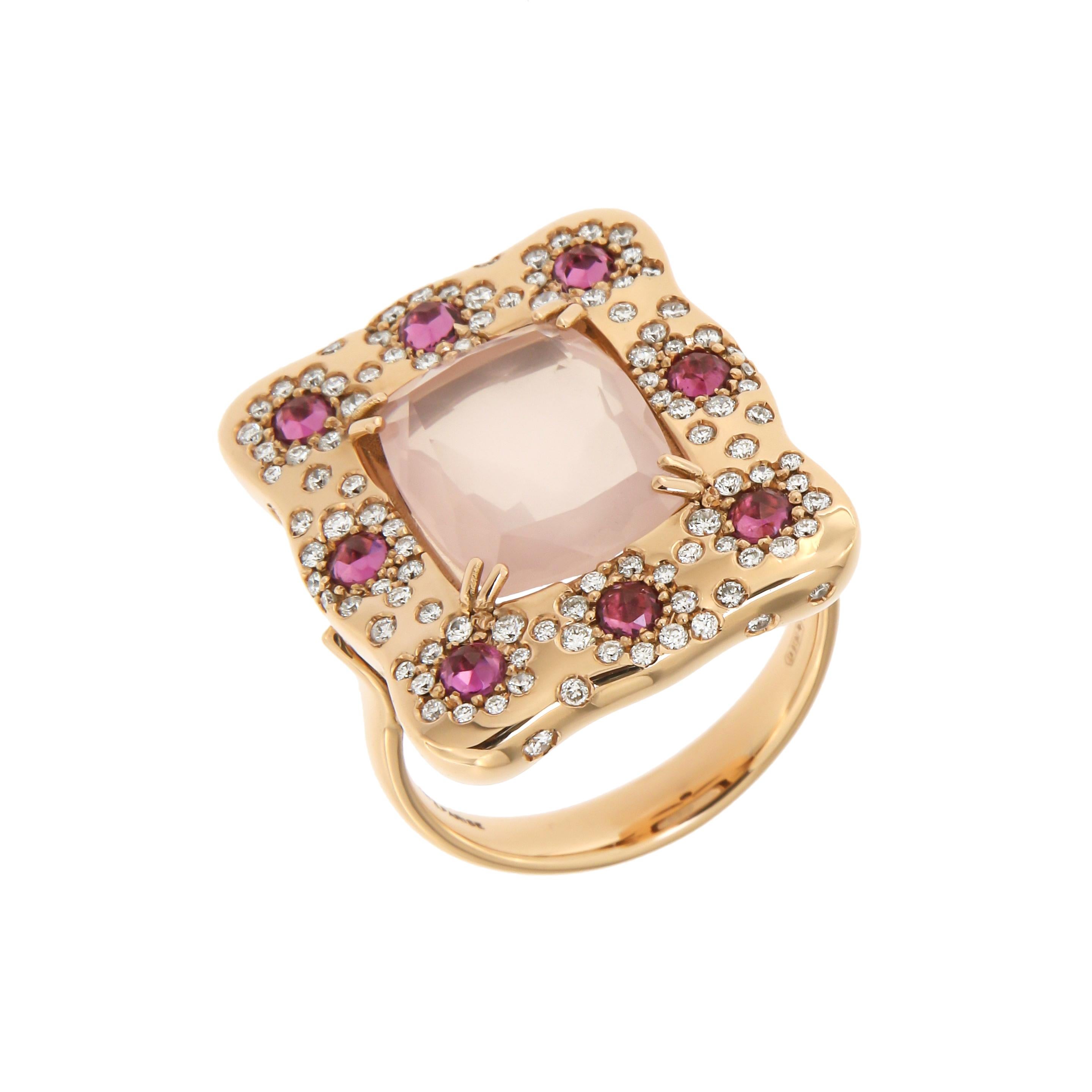 Taille coussin antique Bague de créatrice italienne en or rose 18 carats, quartz, rhodolite et diamants pour elle en vente