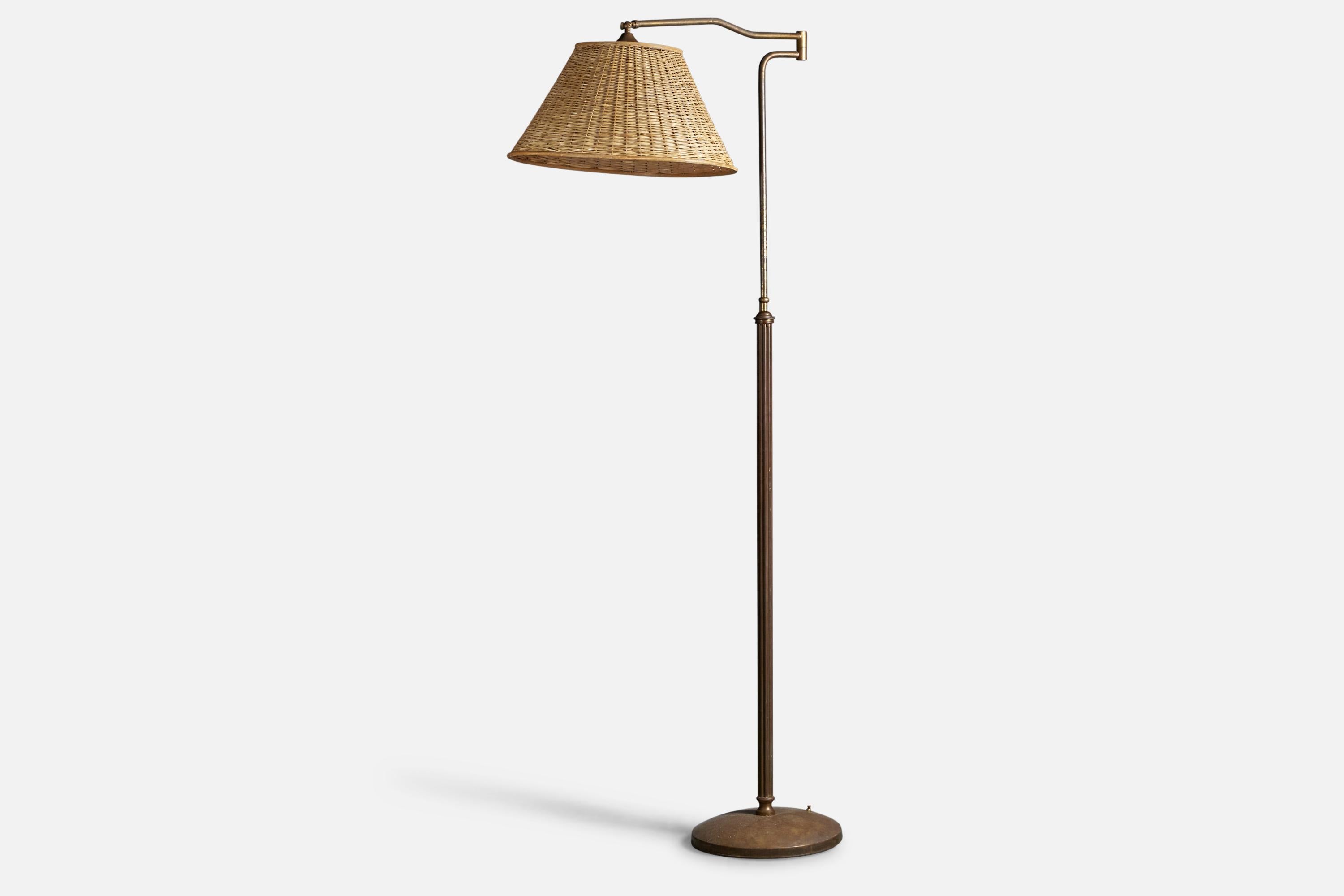 Mid-Century Modern Italian Designer, Adjustable Floor Lamp, Brass, Rattan, Italy, 1940s For Sale