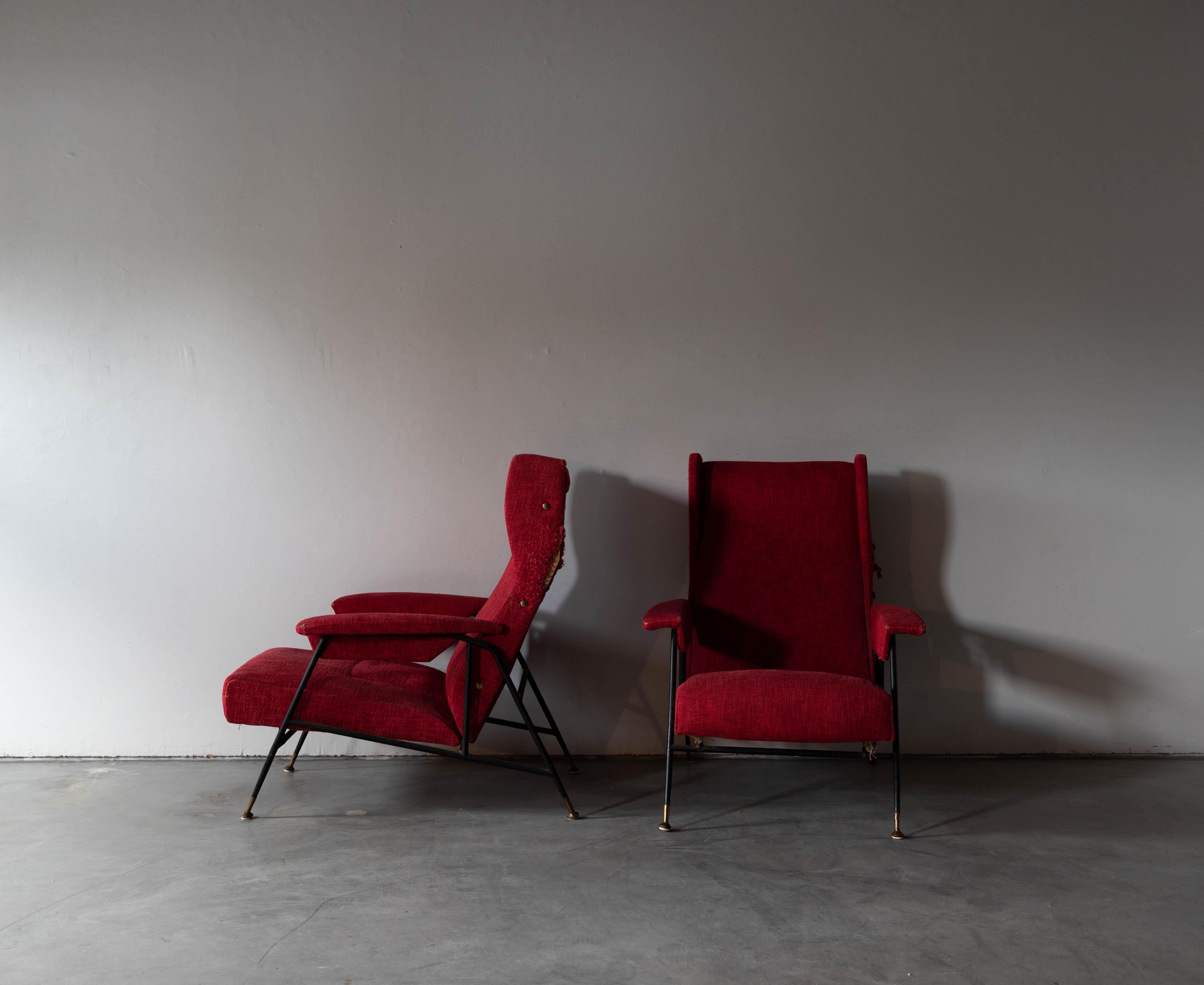 Mid-Century Modern Italian Designer, Adjustable Lounge Chairs, Metal Brass Red Fabric, Italy, 1950s