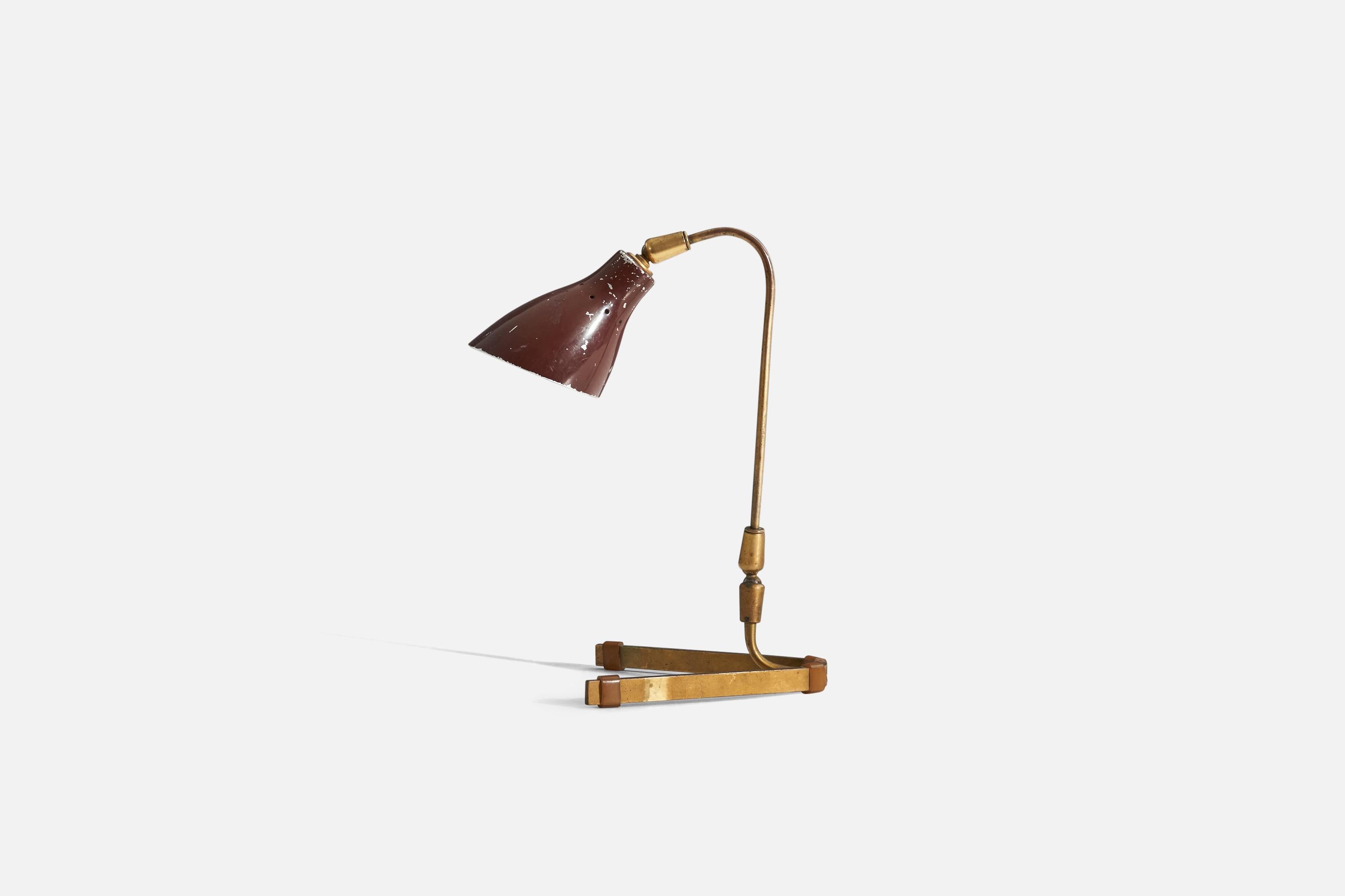 Mid-Century Modern Italian Designer, Adjustable Table Lamp, Brass, Brown Metal, Italy, 1940s For Sale