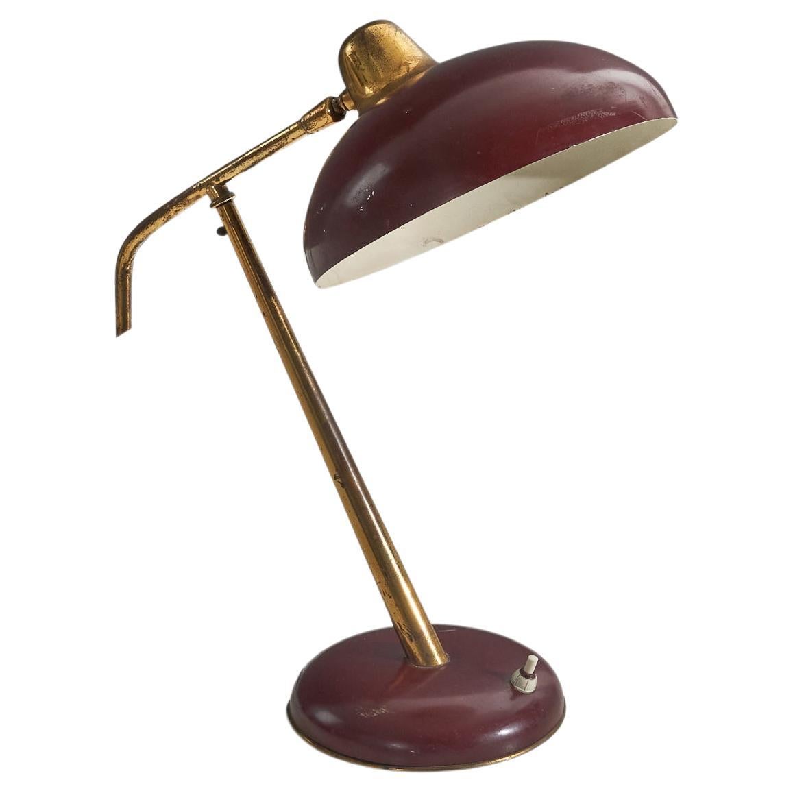 Designer italien, lampe de bureau réglable en laiton et métal rouge, Italie, années 1950