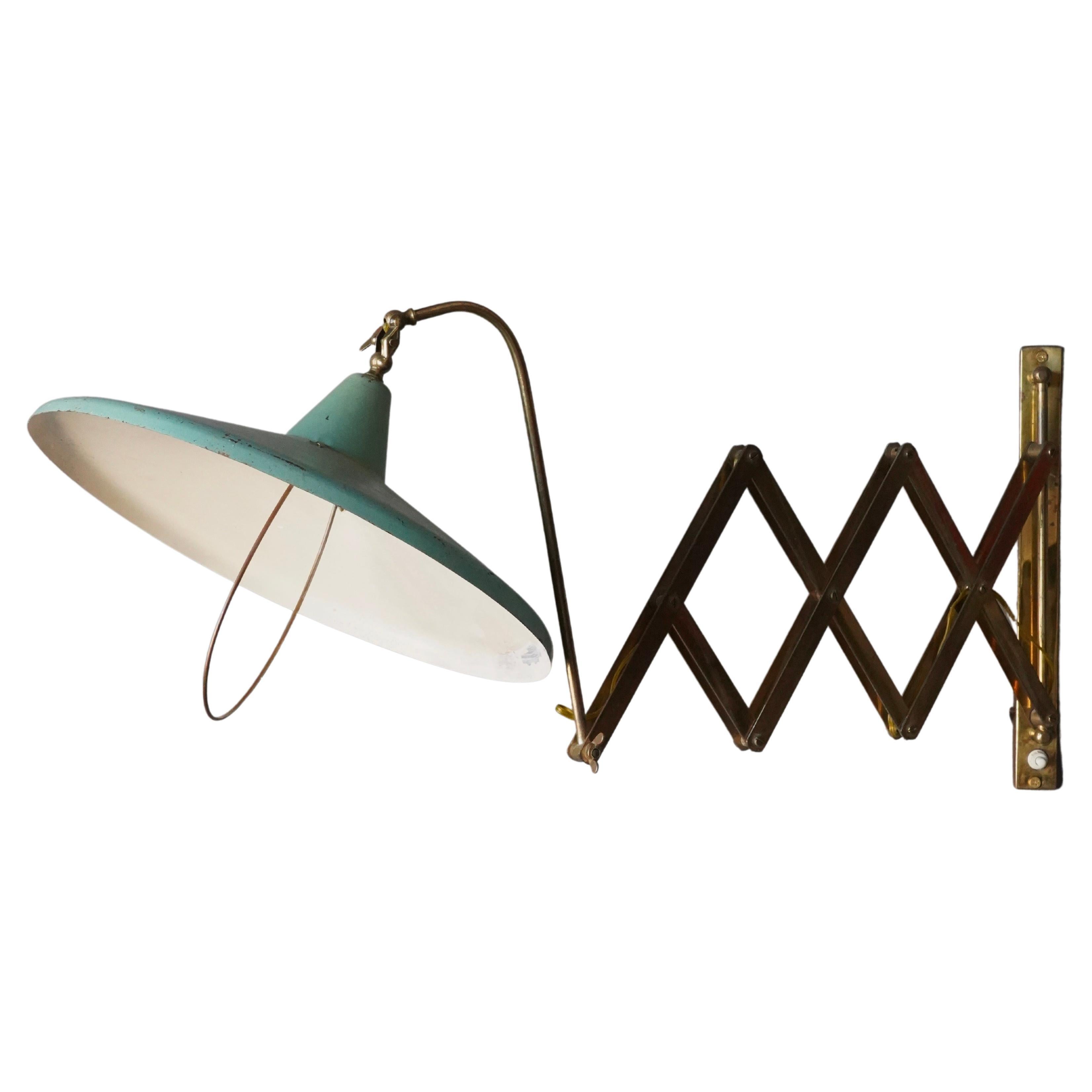 Italian Designer, Adjustable Wall Light, Brass Green Lacquered Metal Italy 1940s For Sale