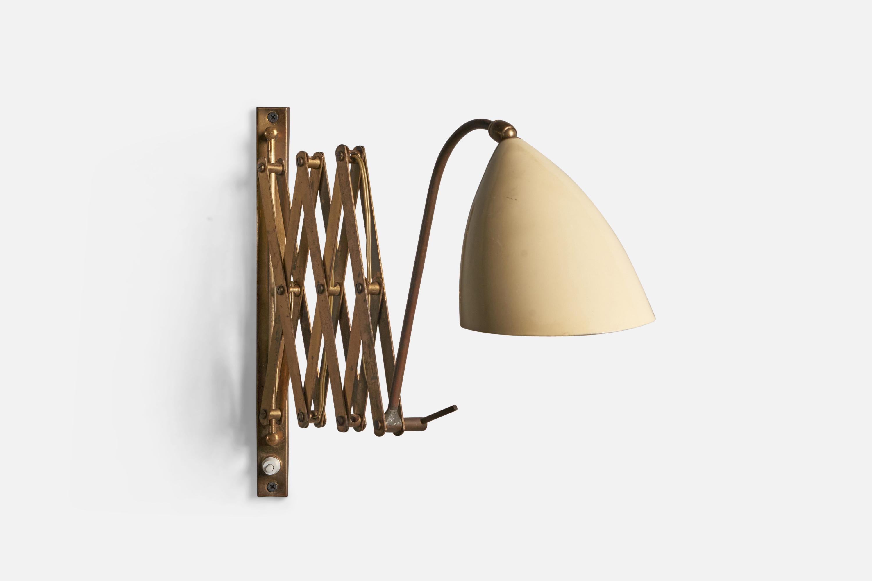 Mid-Century Modern Italian Designer, Adjustable Wall Light, Brass, Metal, Italy, 1950s For Sale