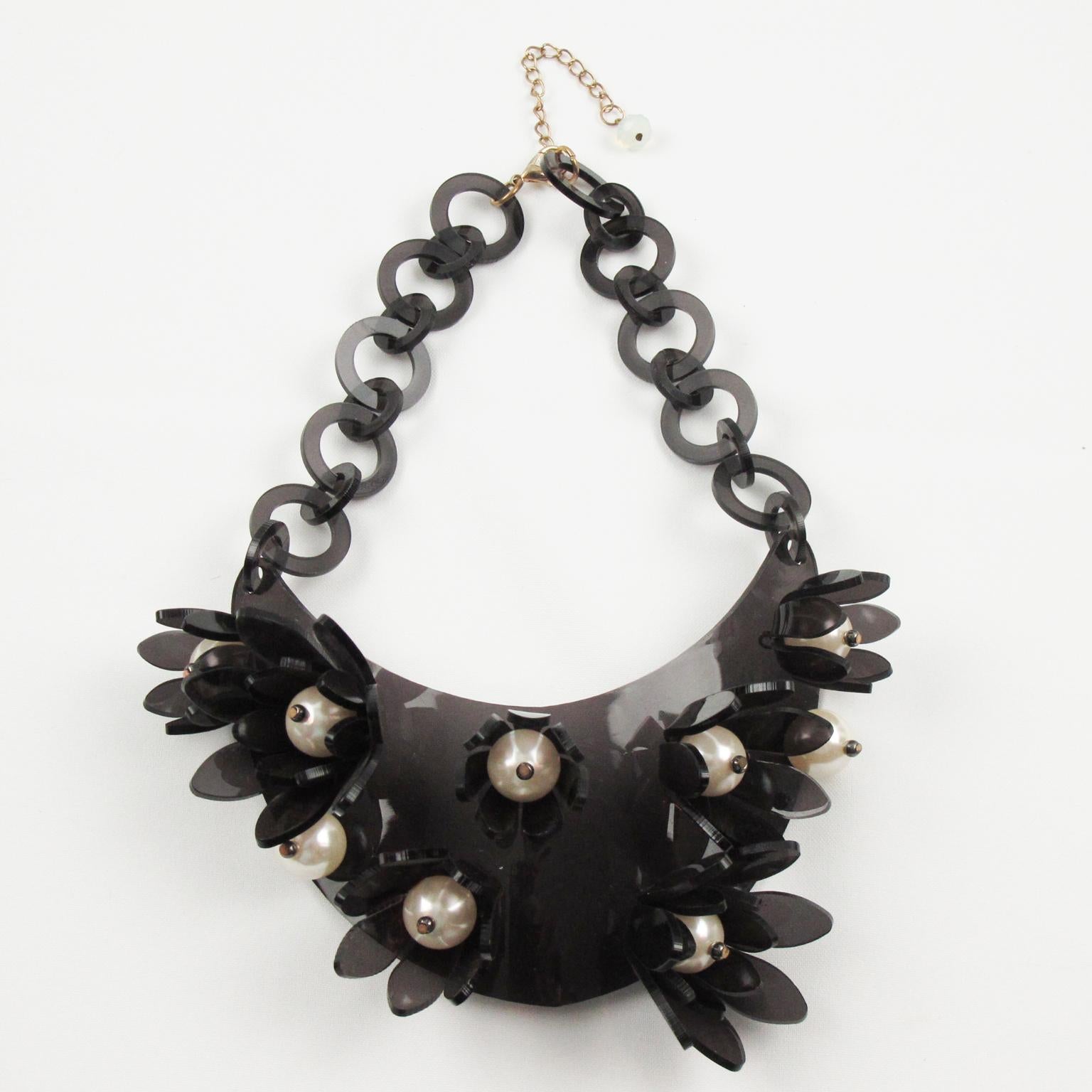 Modern Anthracite Gray Acrylic Necklace with Flowers and Pearls For Sale