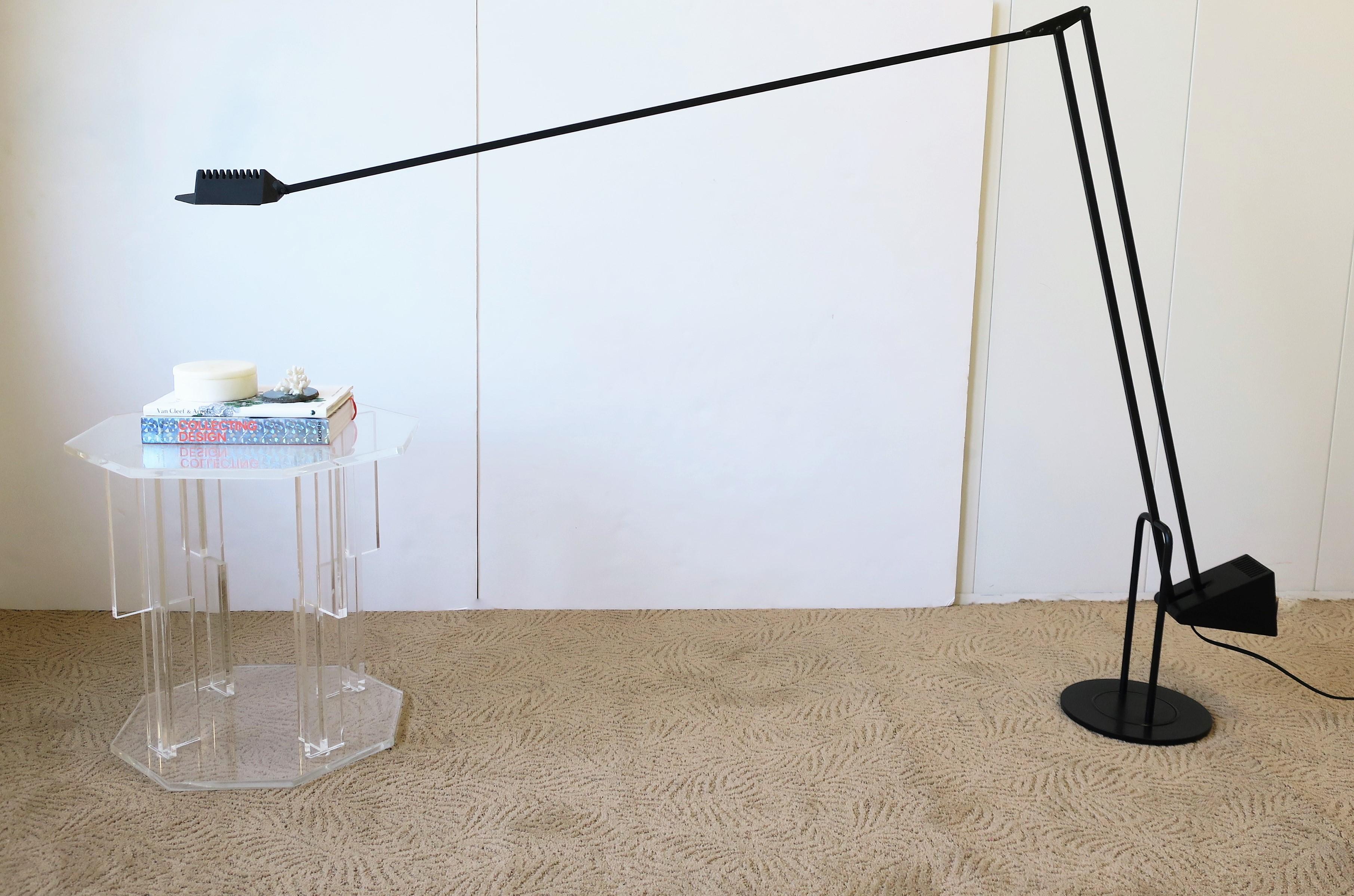 '80s Designer Minimalist Italian Black Floor Lamp by Fridolin Naef In Good Condition In New York, NY