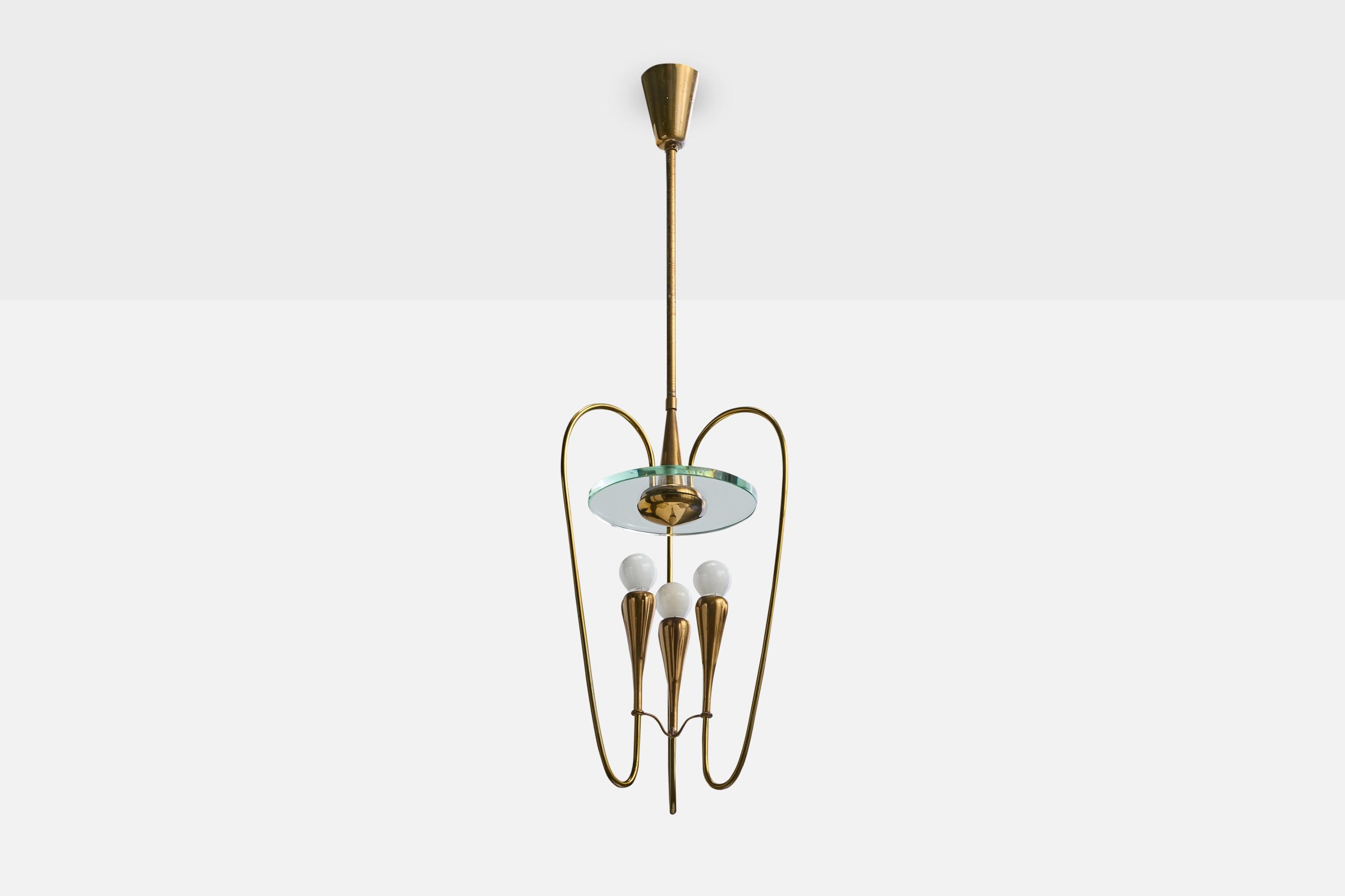 Lustre en laiton et en verre conçu et produit en Italie, c.1940.

Dimensions globales (pouces) : 37.0 