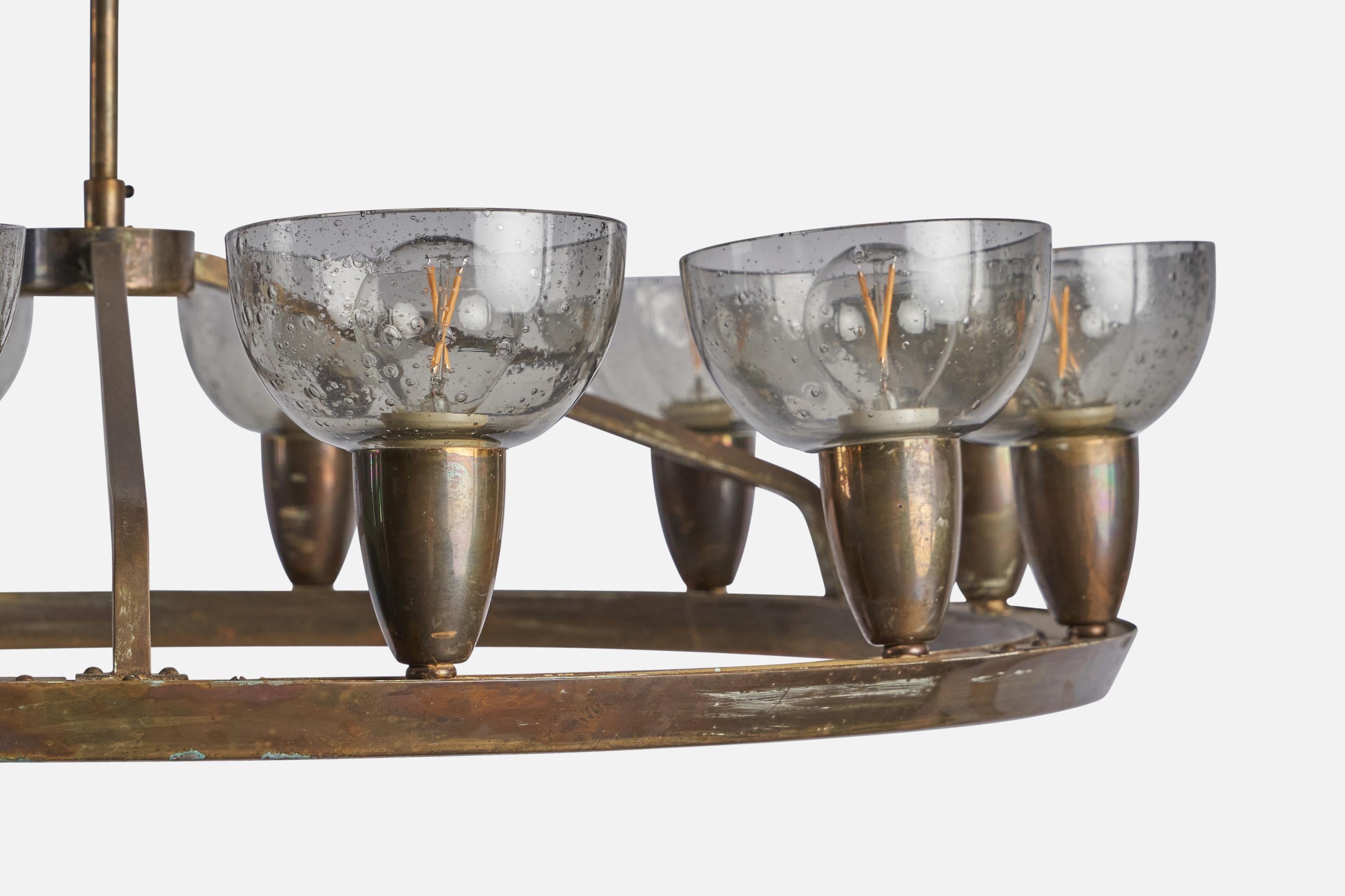 Italian Designer, Chandelier, Brass, Glass, Italy, 1940s In Good Condition In High Point, NC